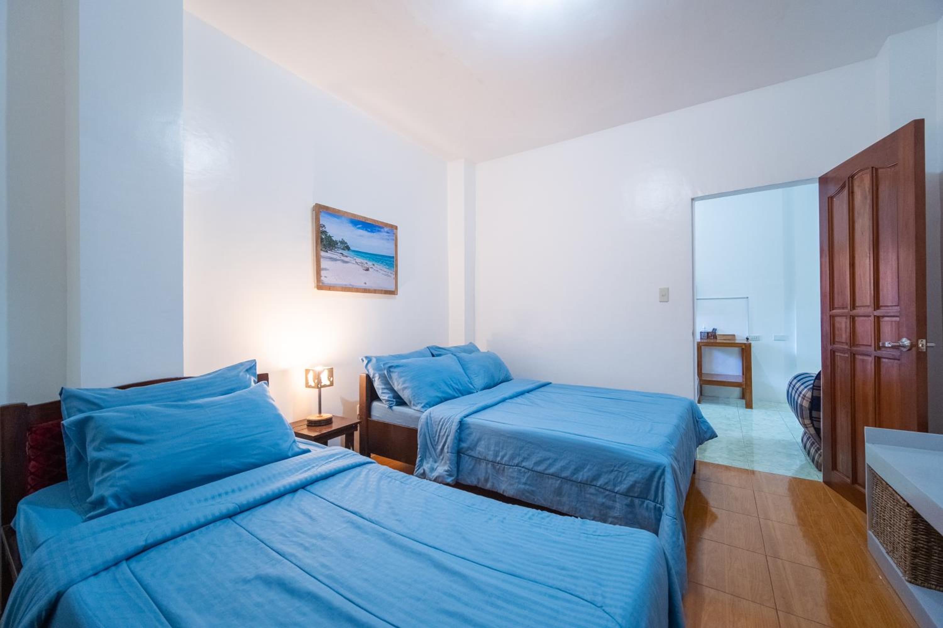 Apartment with Garden View - Photo 9