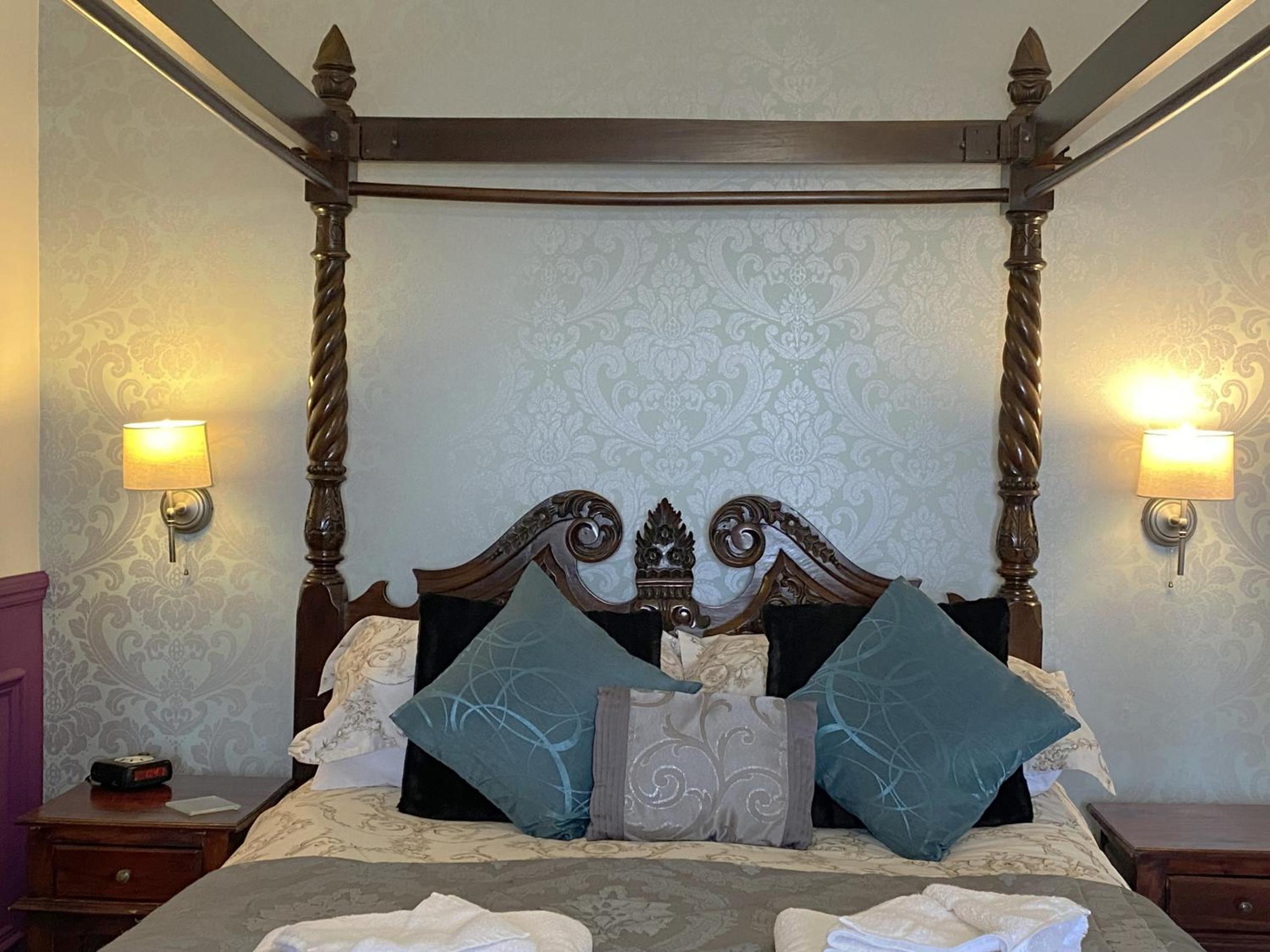 Superior Suite with Sea View - Photo 50