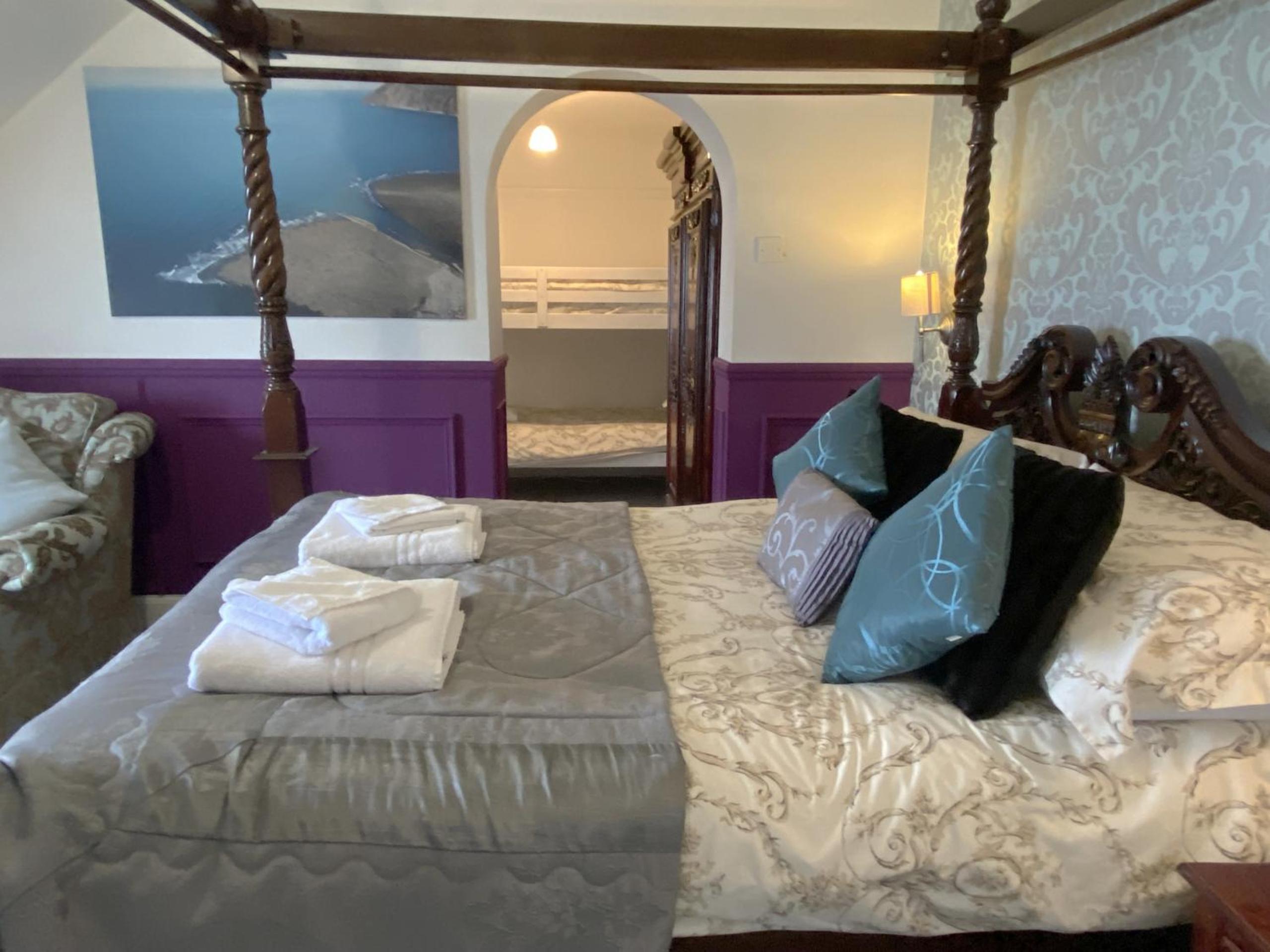 Superior Suite with Sea View - Photo 51