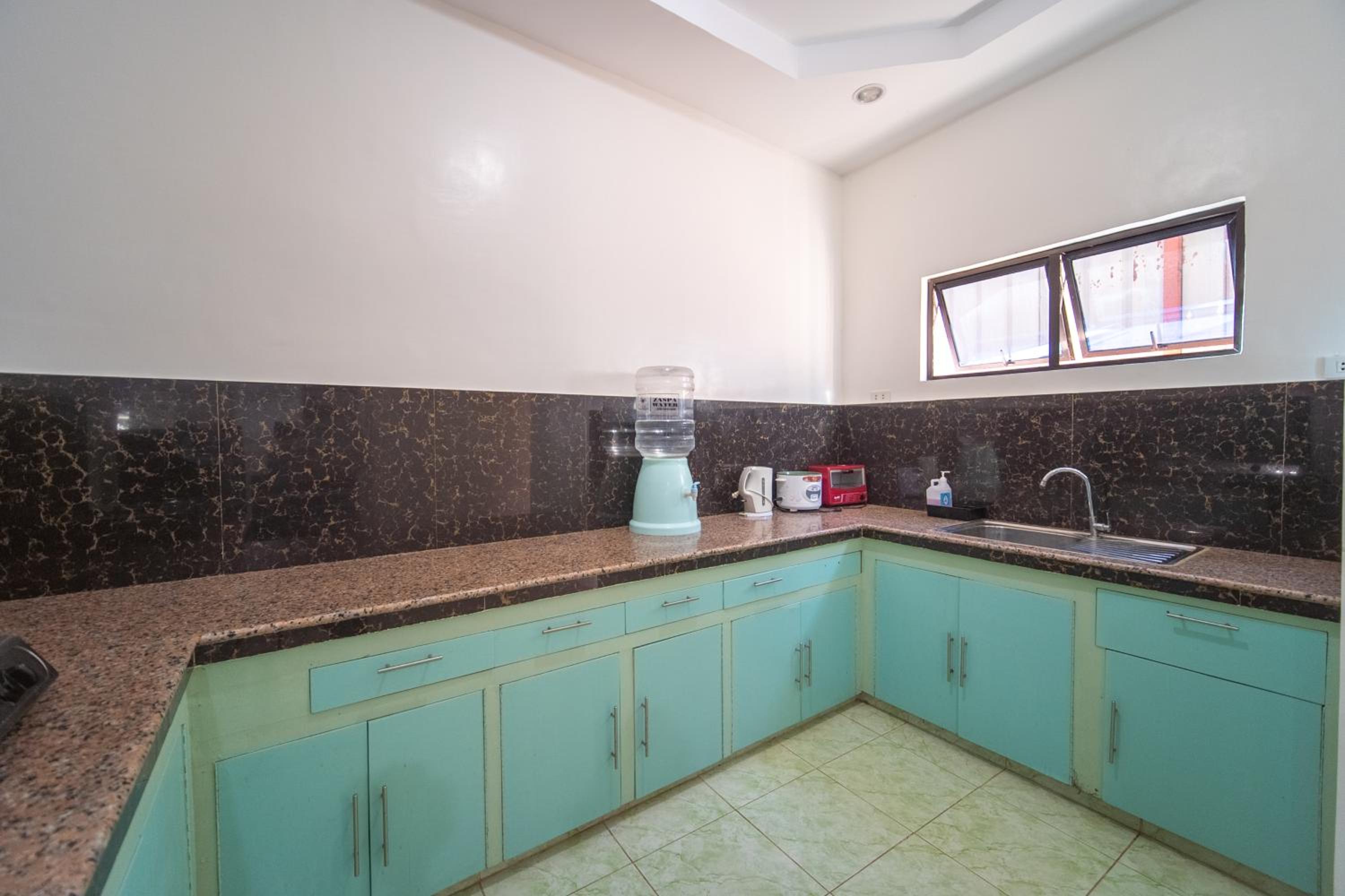 Apartment with Garden View - Photo 35