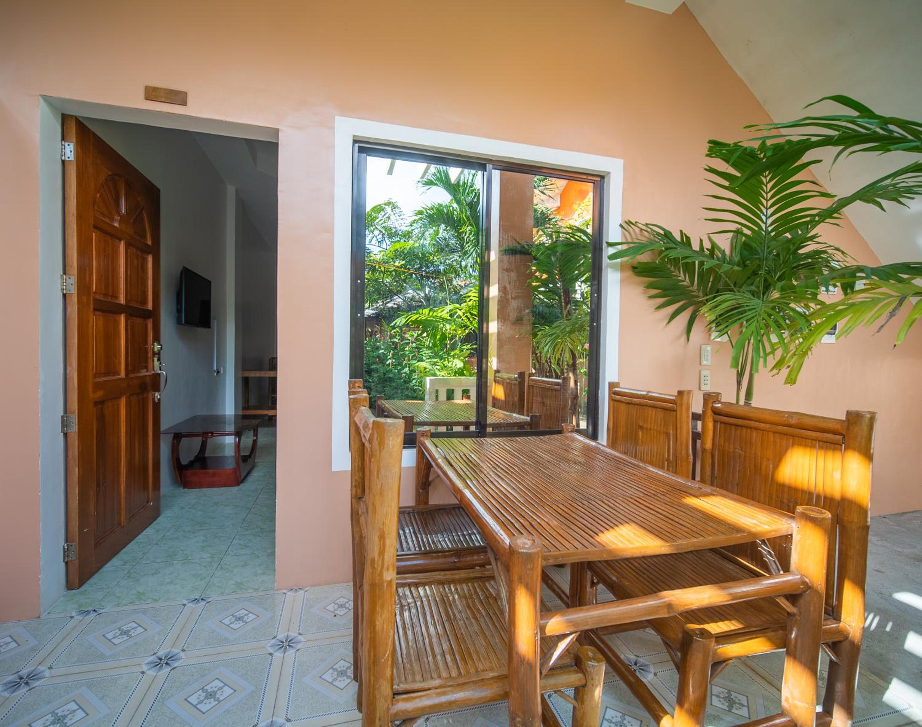 Apartment with Garden View - Photo 32