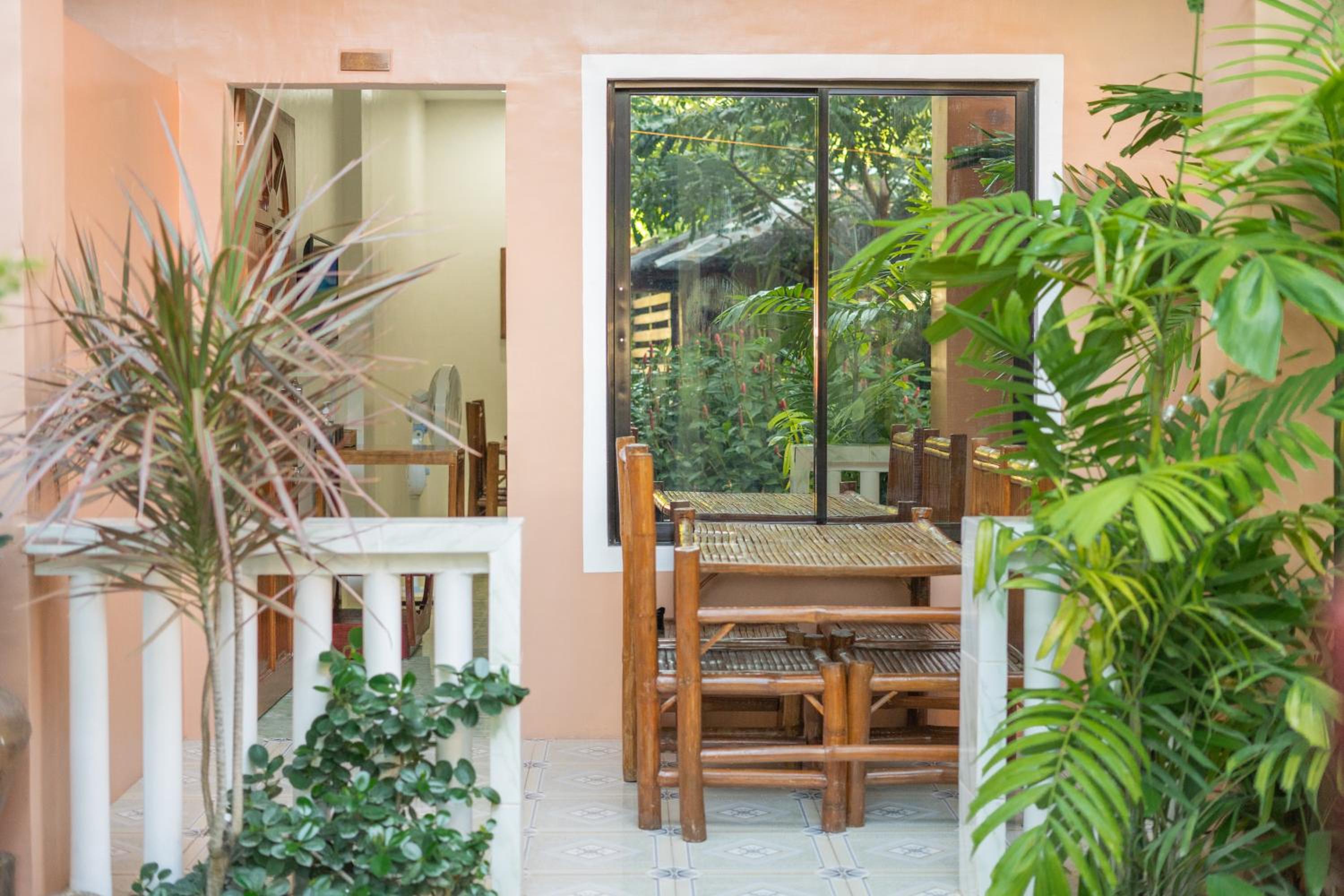 Apartment with Garden View - Photo 2