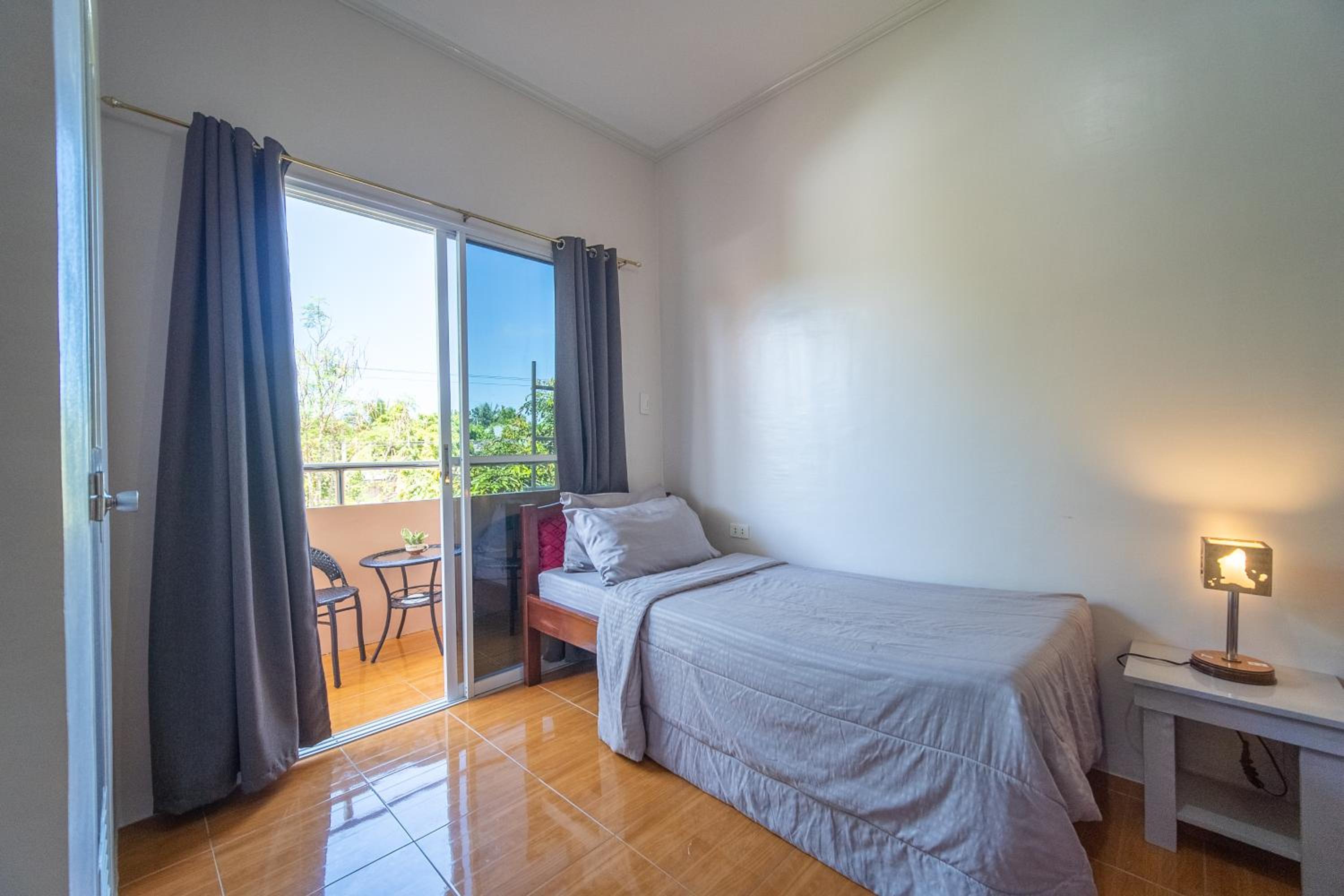 Deluxe Double Room with Extra Bed - Photo 3