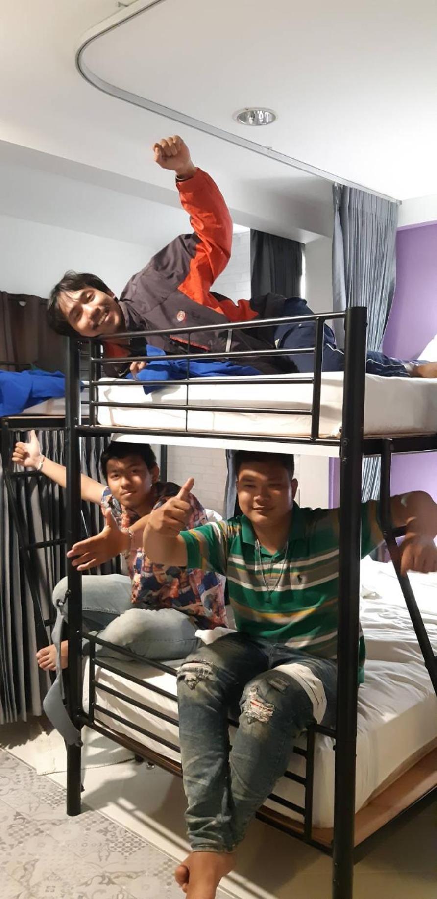 Male Dormitory Room photo 3