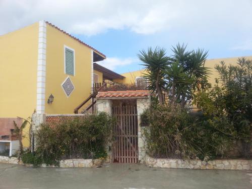 One-Bedroom Apartment (3 Adults)