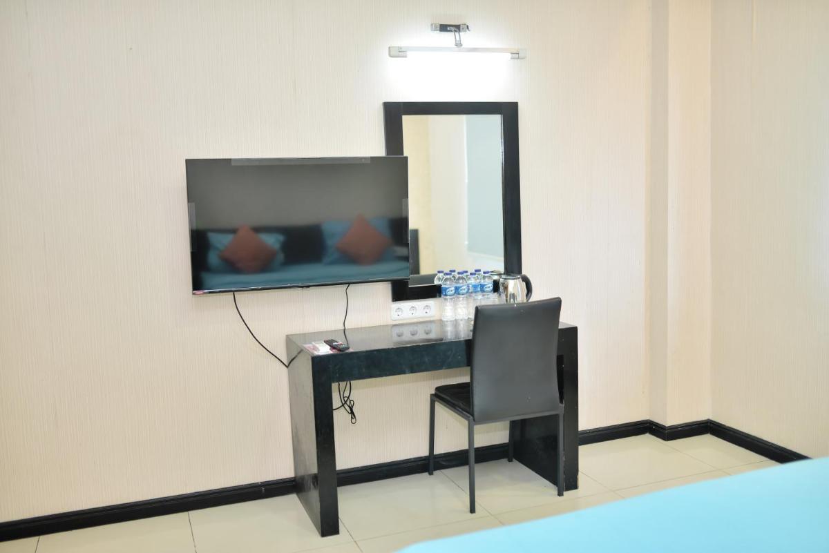 Deluxe King Room - Photo 2