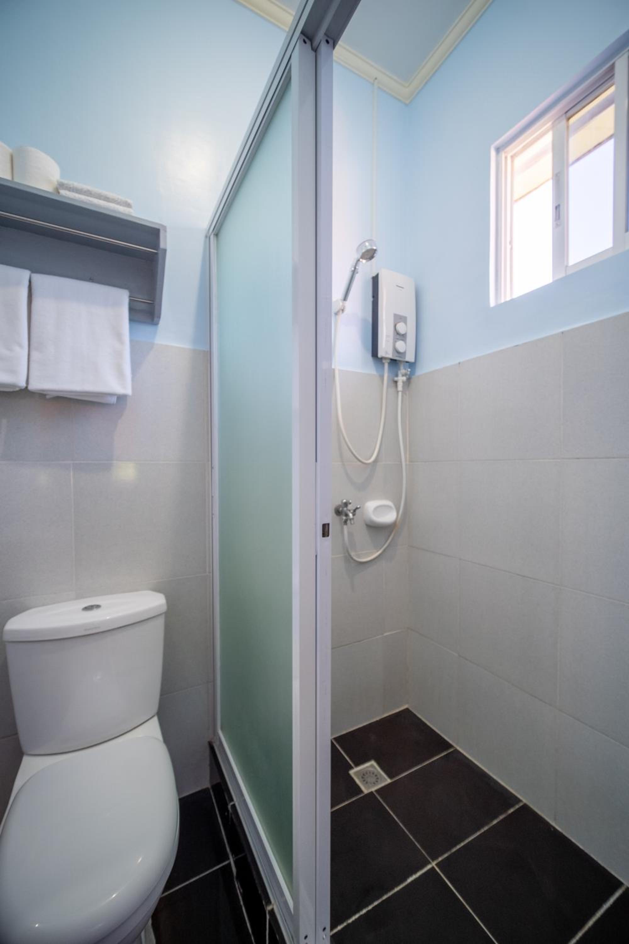 Double Room with Garden View - Photo 11