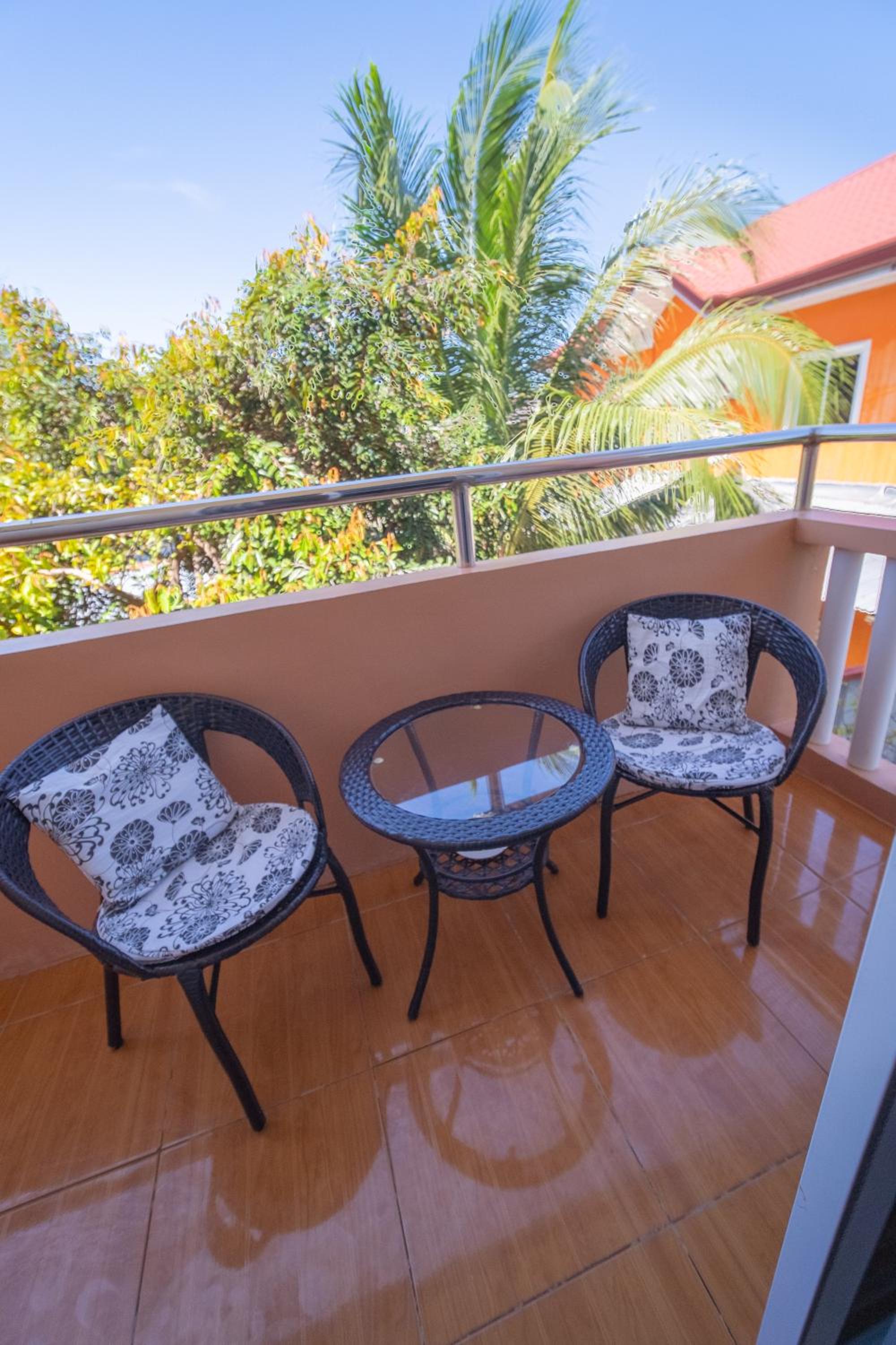 Double Room with Garden View - Photo 16