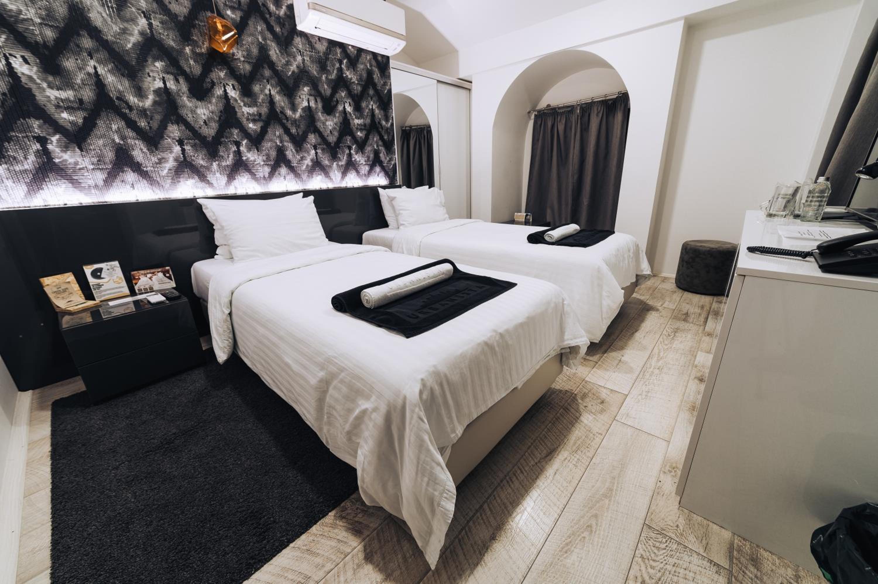 Superior Double or Twin Room with Terrace photo 2