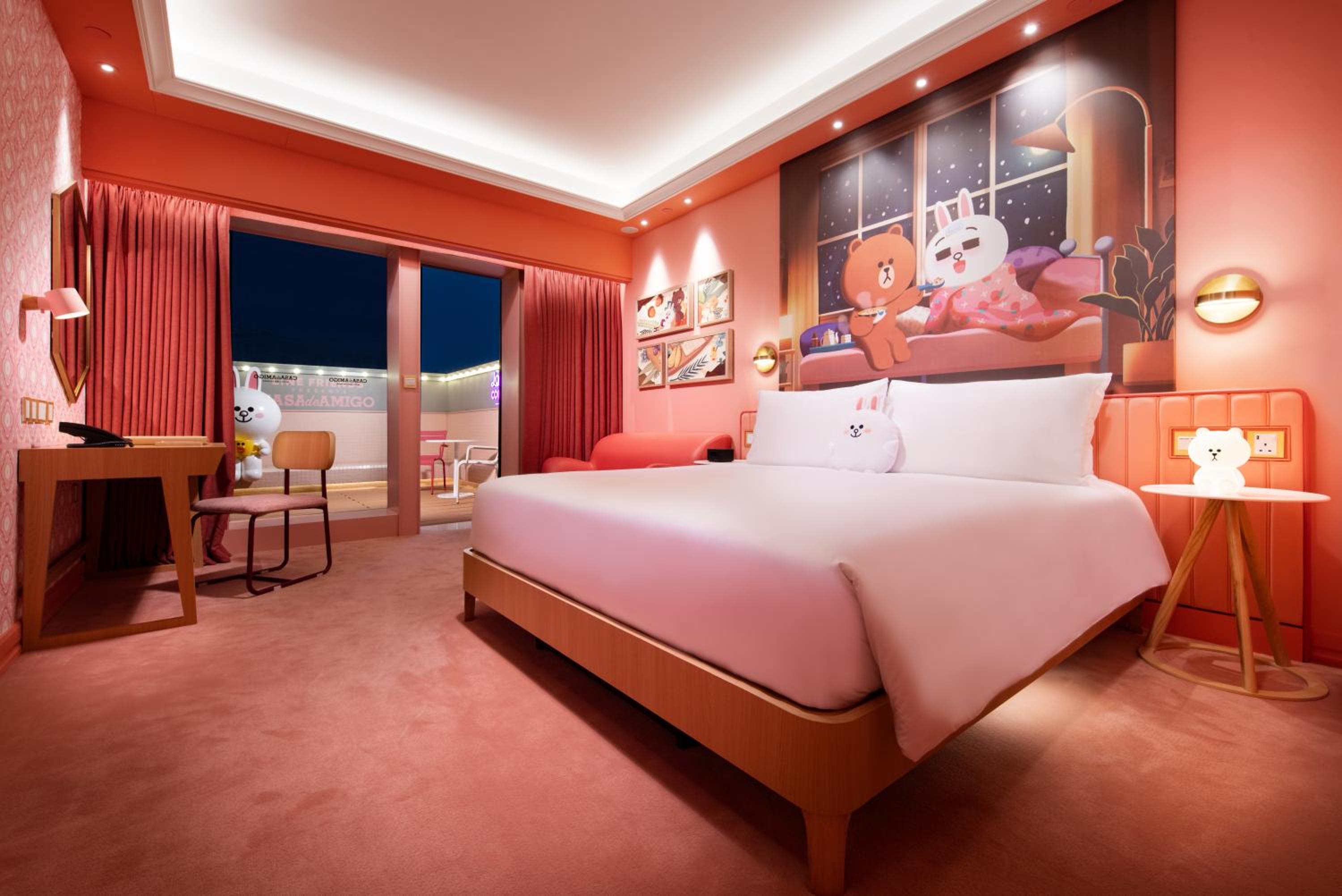 LINE FRIENDS Deluxe Balcony Room -Twin photo 1