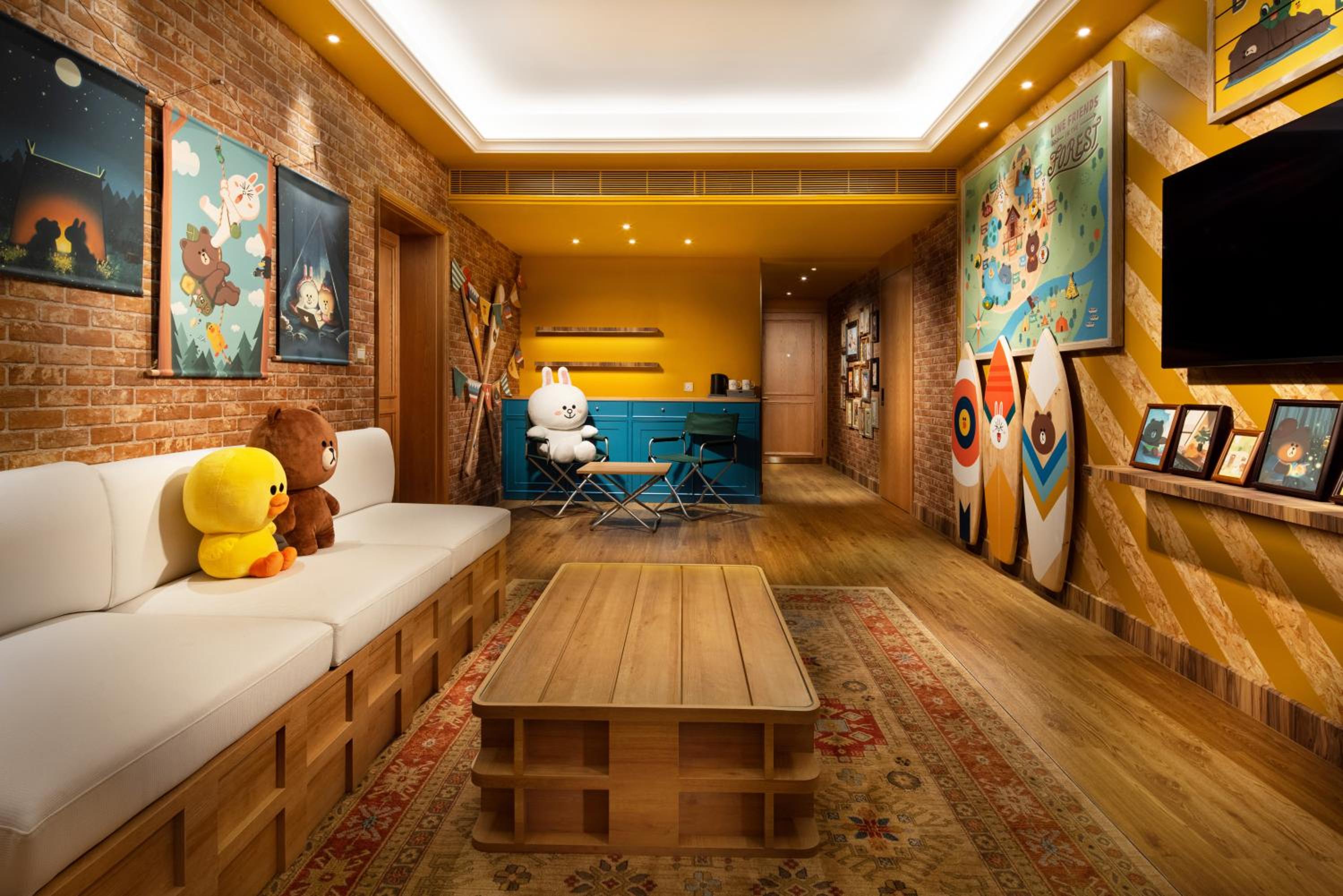 LINE FRIENDS Suite - King photo 1