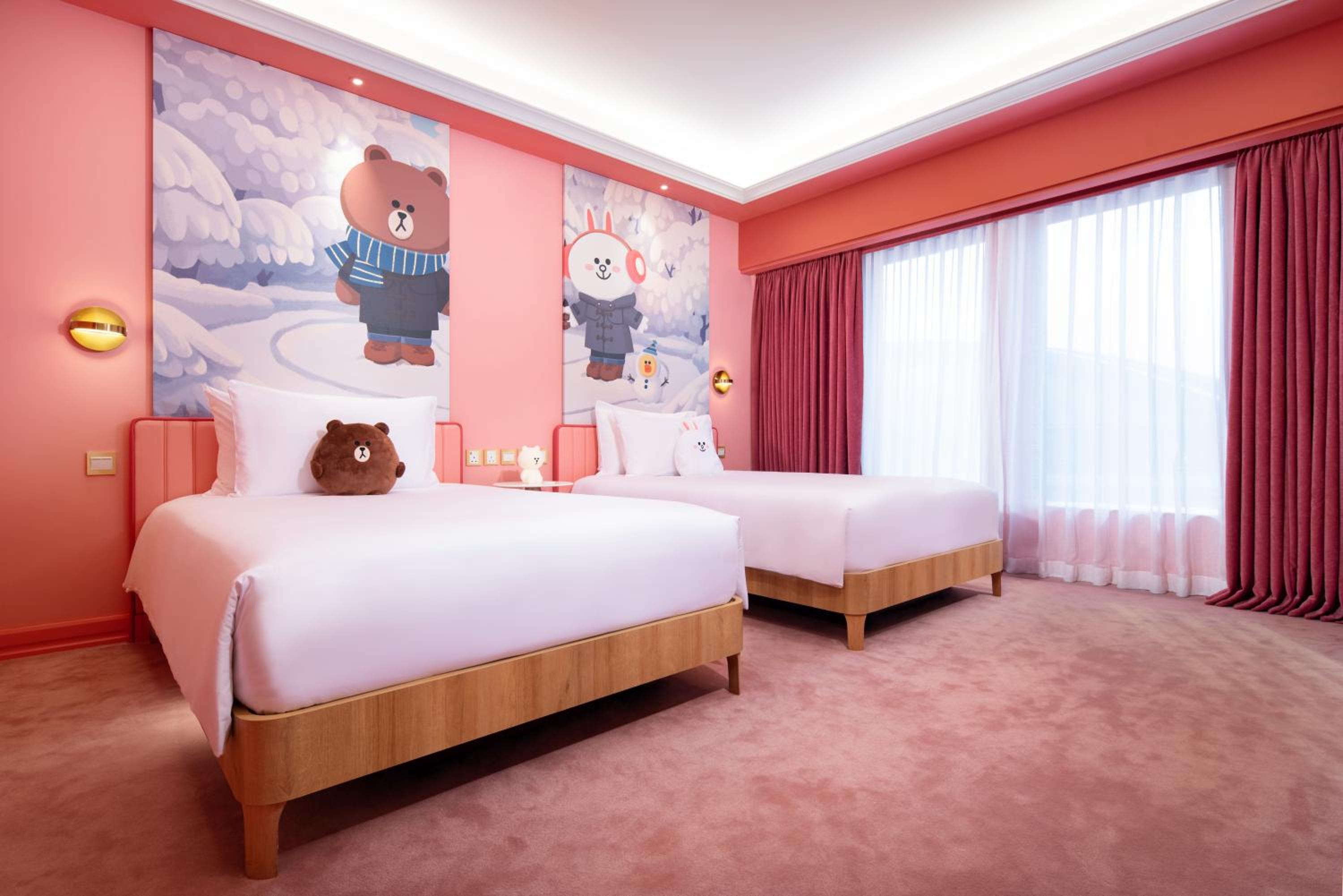 LINE FRIENDS Deluxe CONY Room - (King/Twin) photo 1