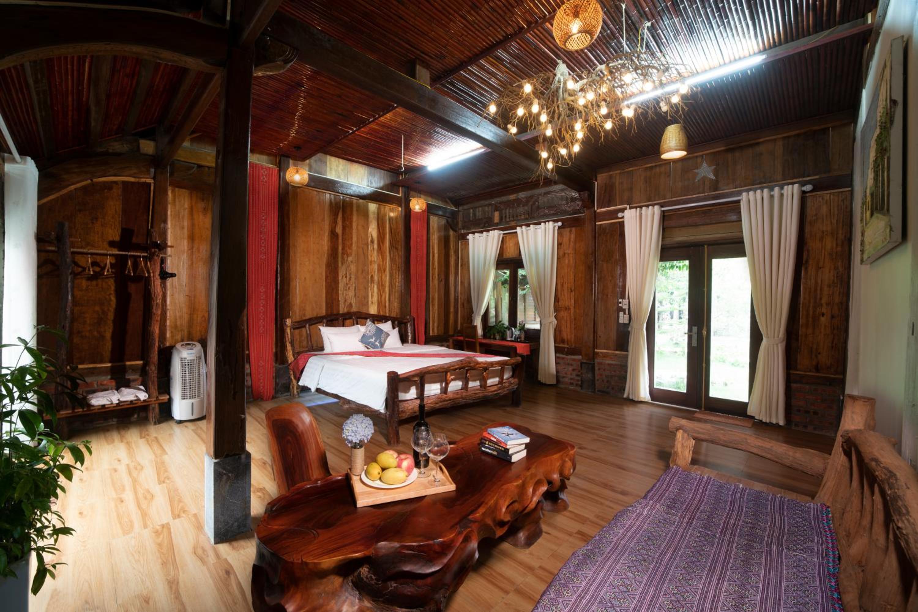 Deluxe King Room photo 1