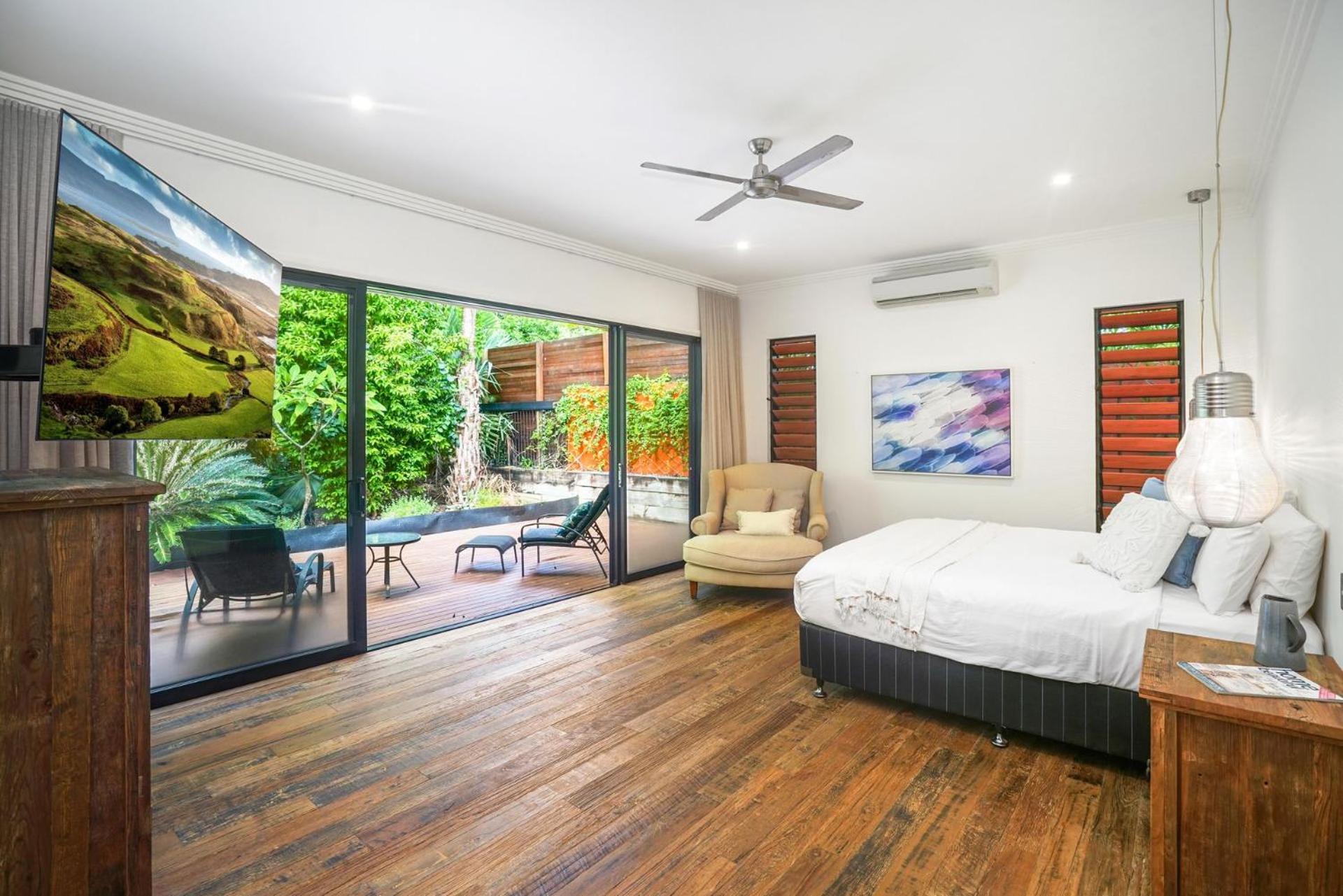 Three-Bedroom House photo 1