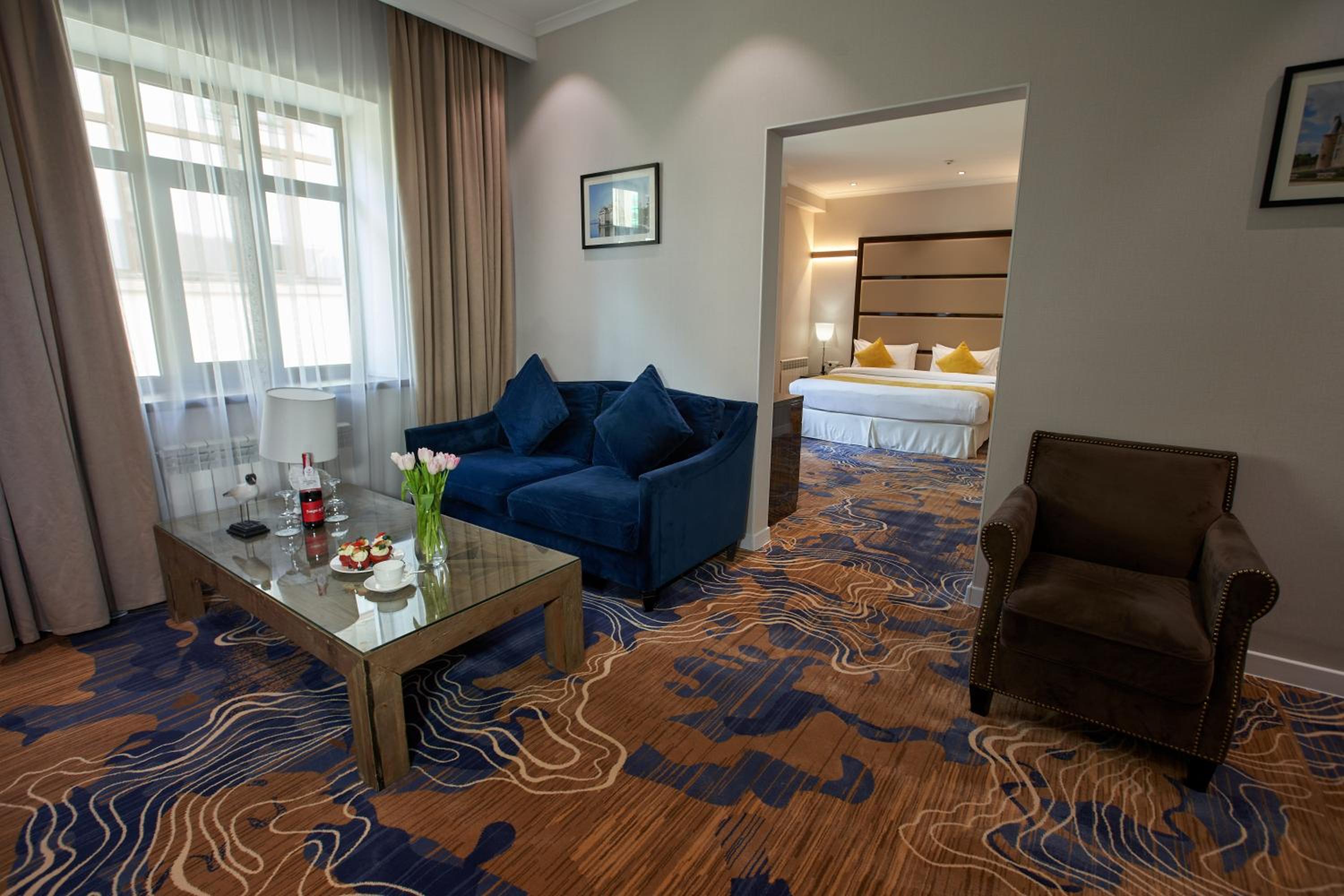 Suite with King Size Bed