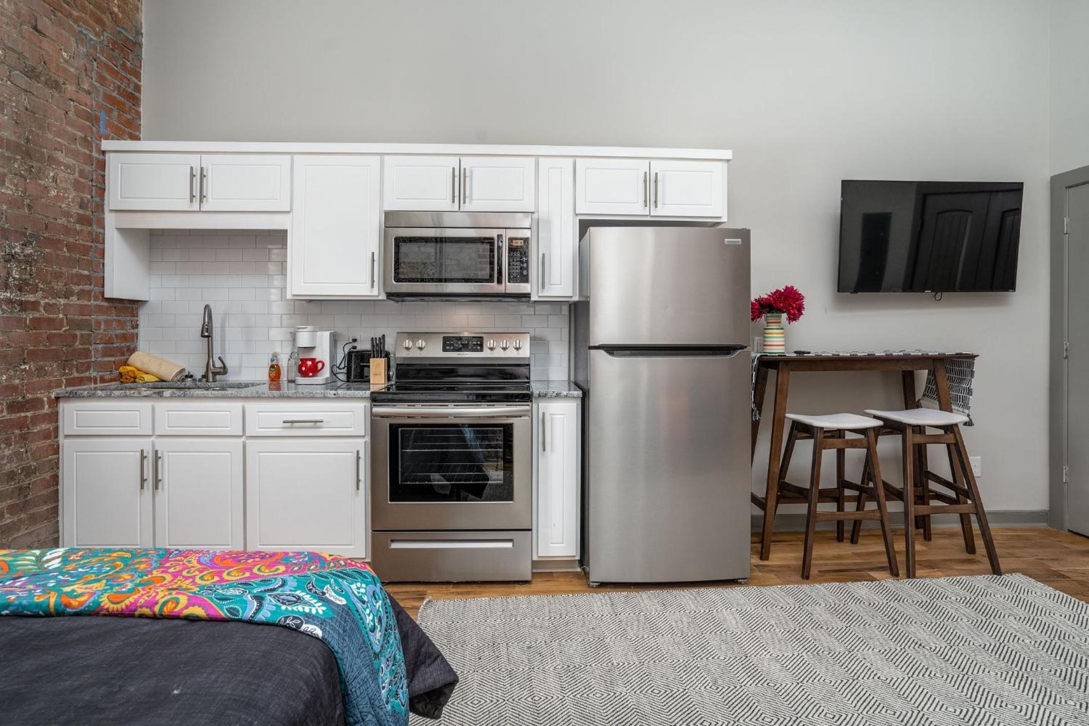 Studio Apartment photo 3