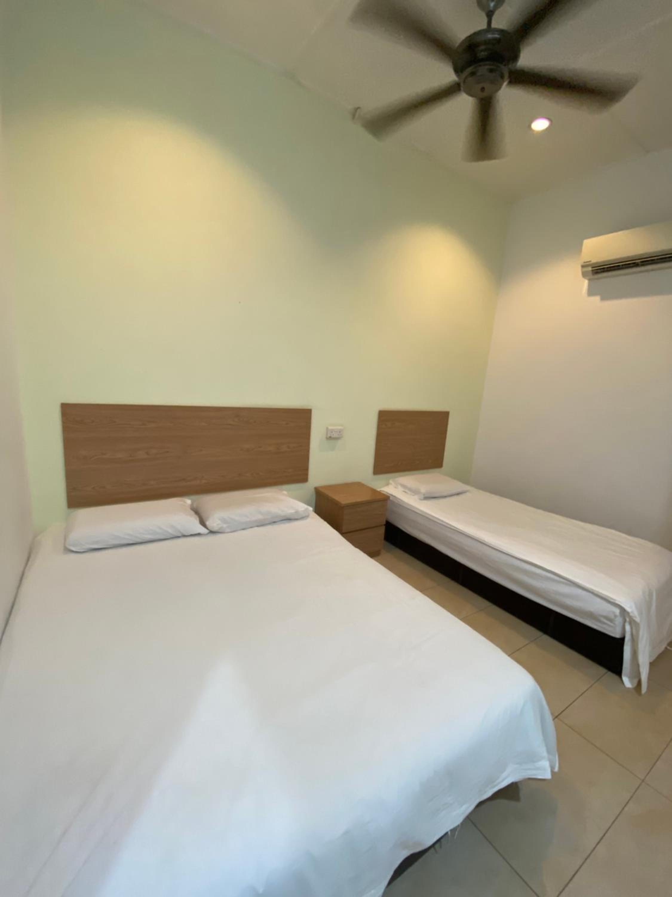Triple Room with Private Bathroom photo 3