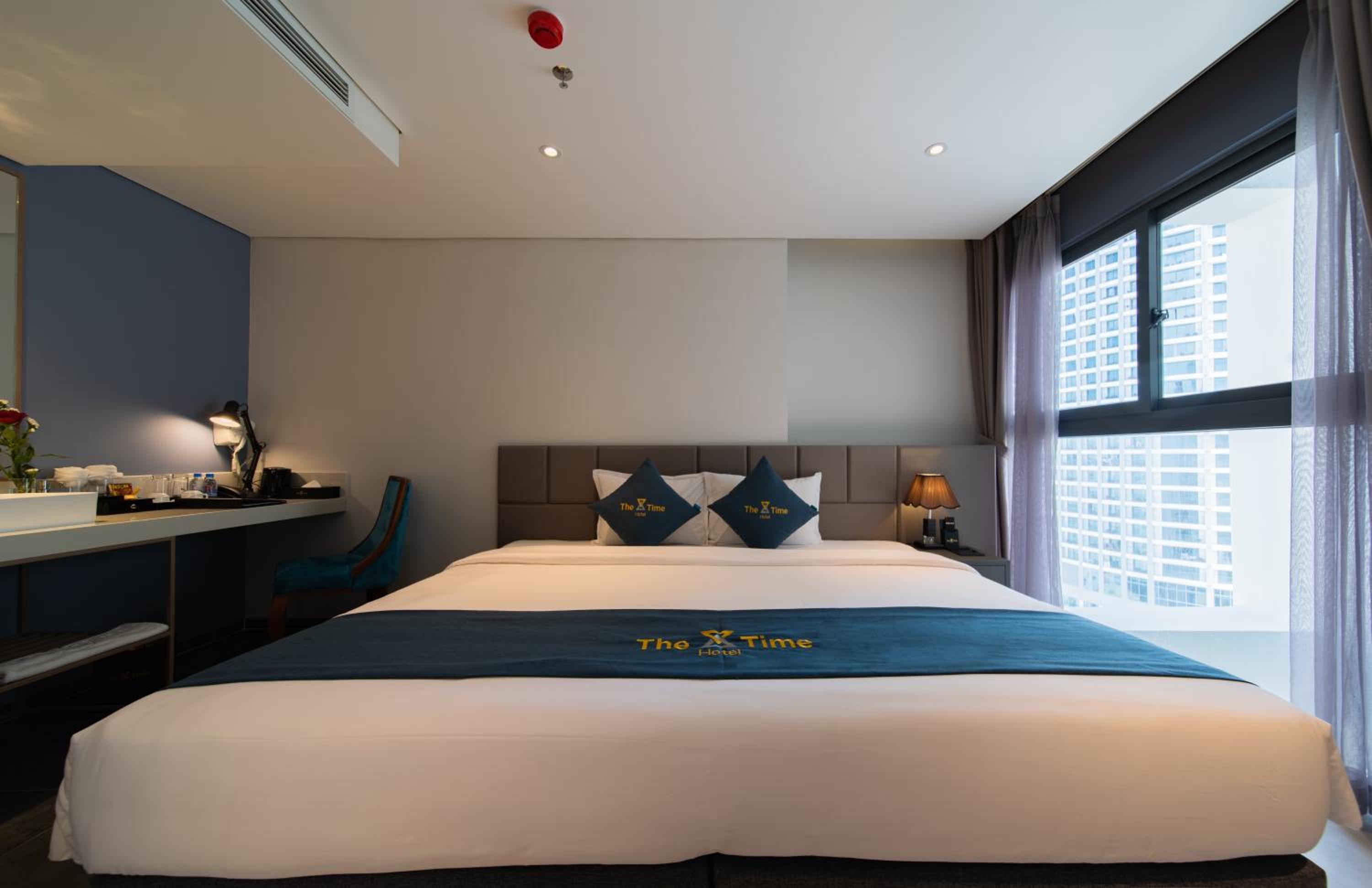 Deluxe Double or Twin Room with City View - Photo 21