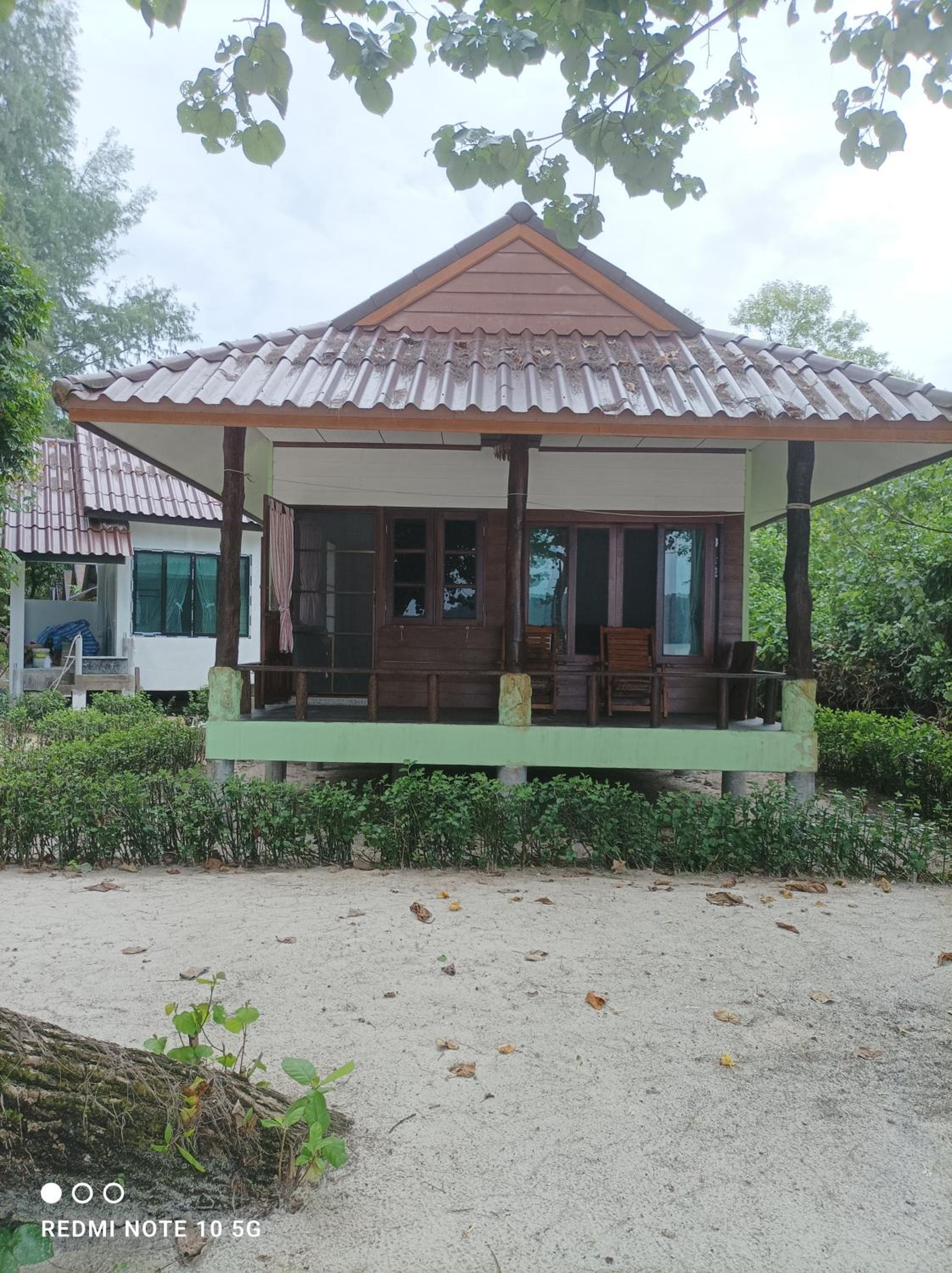 Bungalow - Beach Front 1 - Photo 3