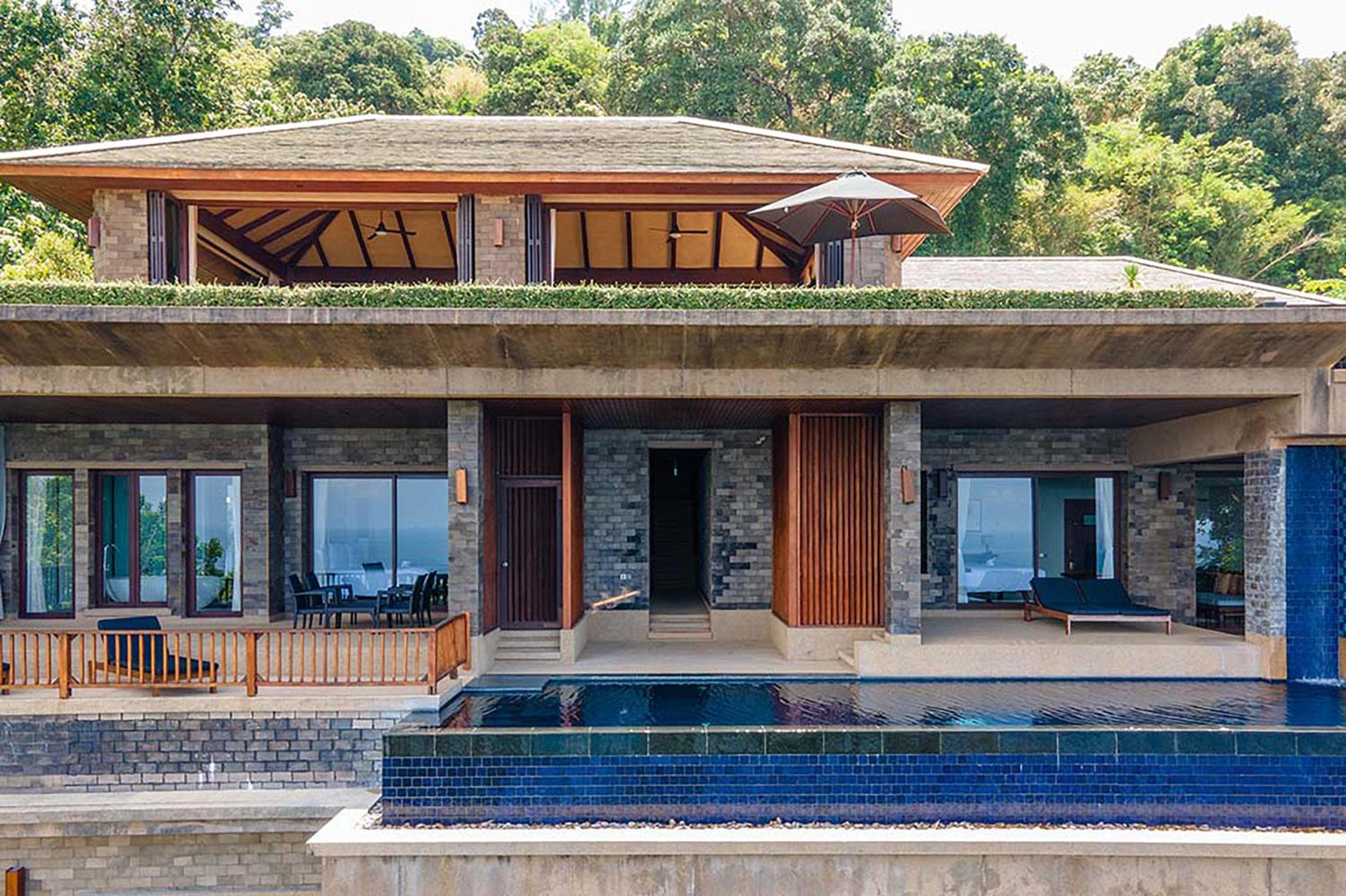 Two Bedroom Ocean Pool Suite - Photo 4