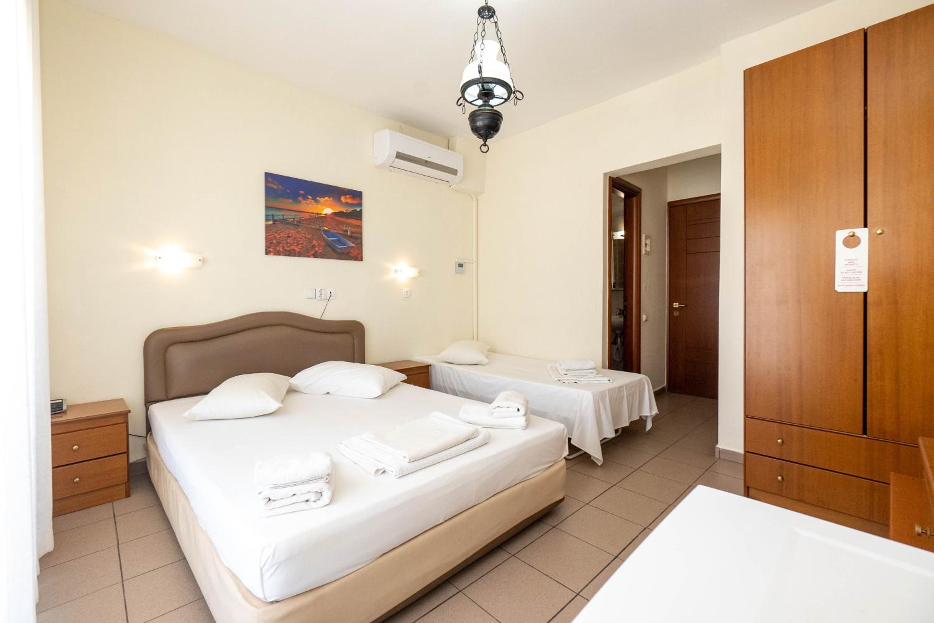 Triple Room - Photo 2