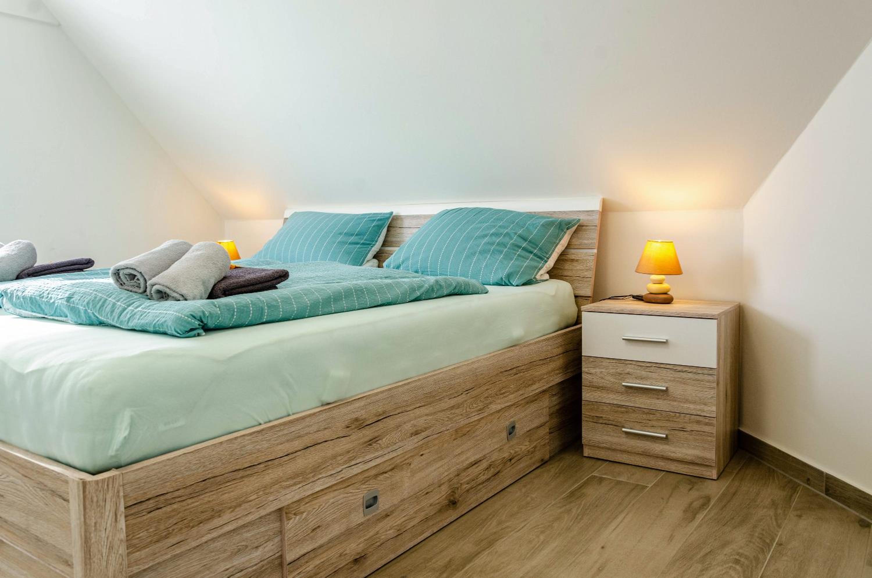 Two-Bedroom Deluxe Apartment with Garden View photo 3
