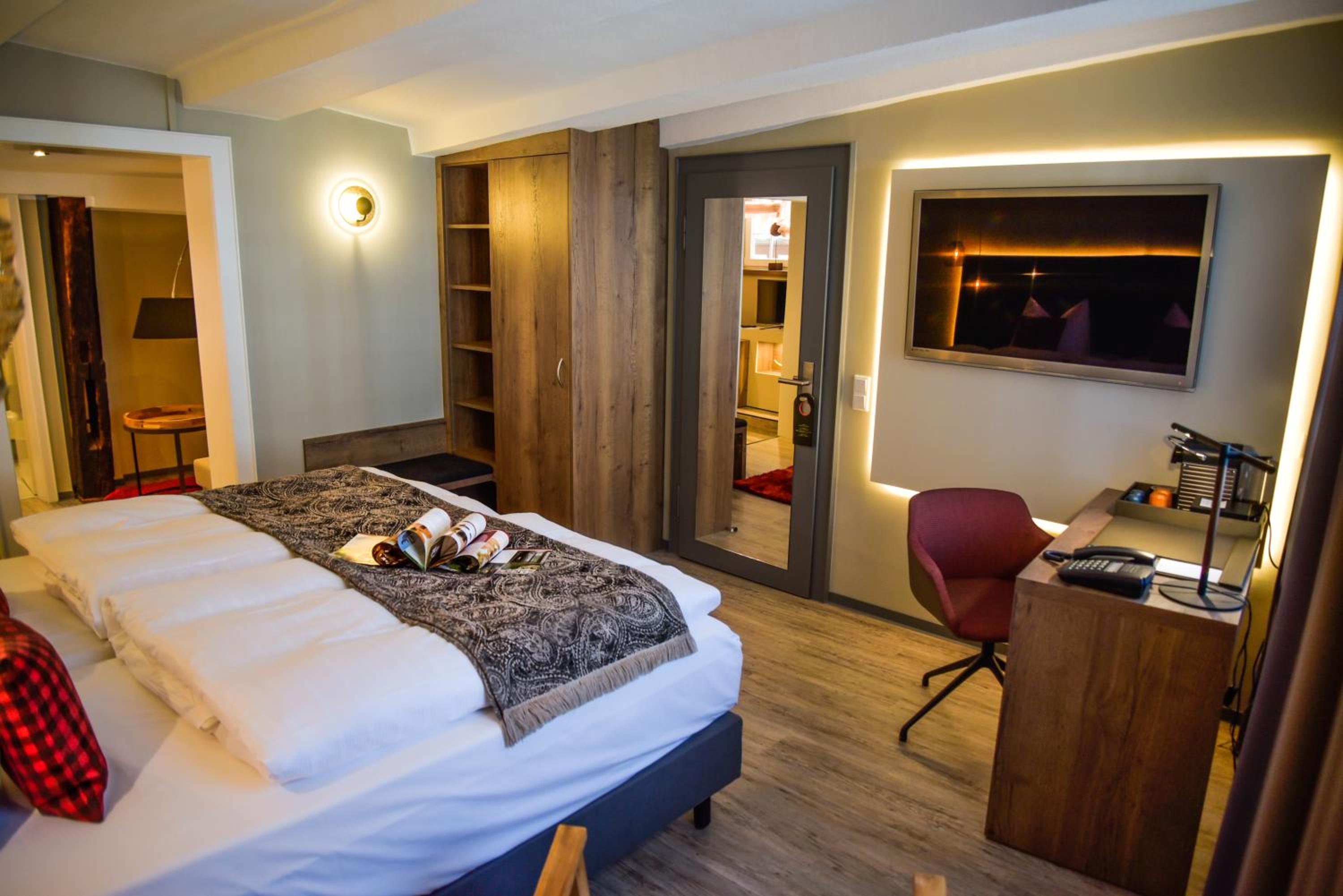 Deluxe Suite photo 2