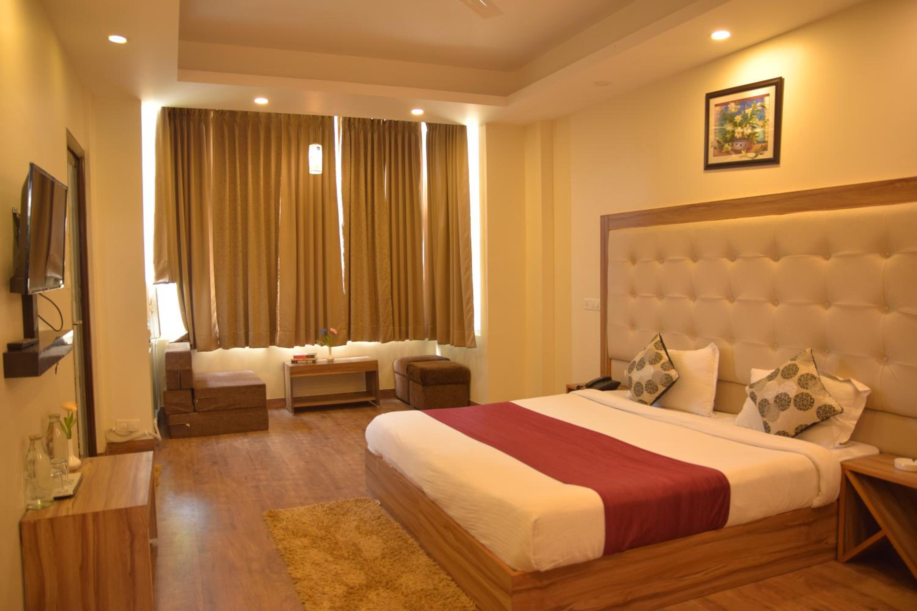 Standard Double Room - Photo 2