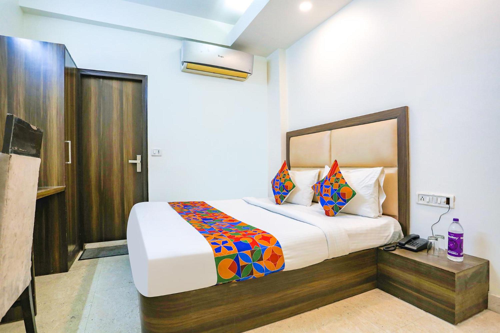 Deluxe Room - Photo 3