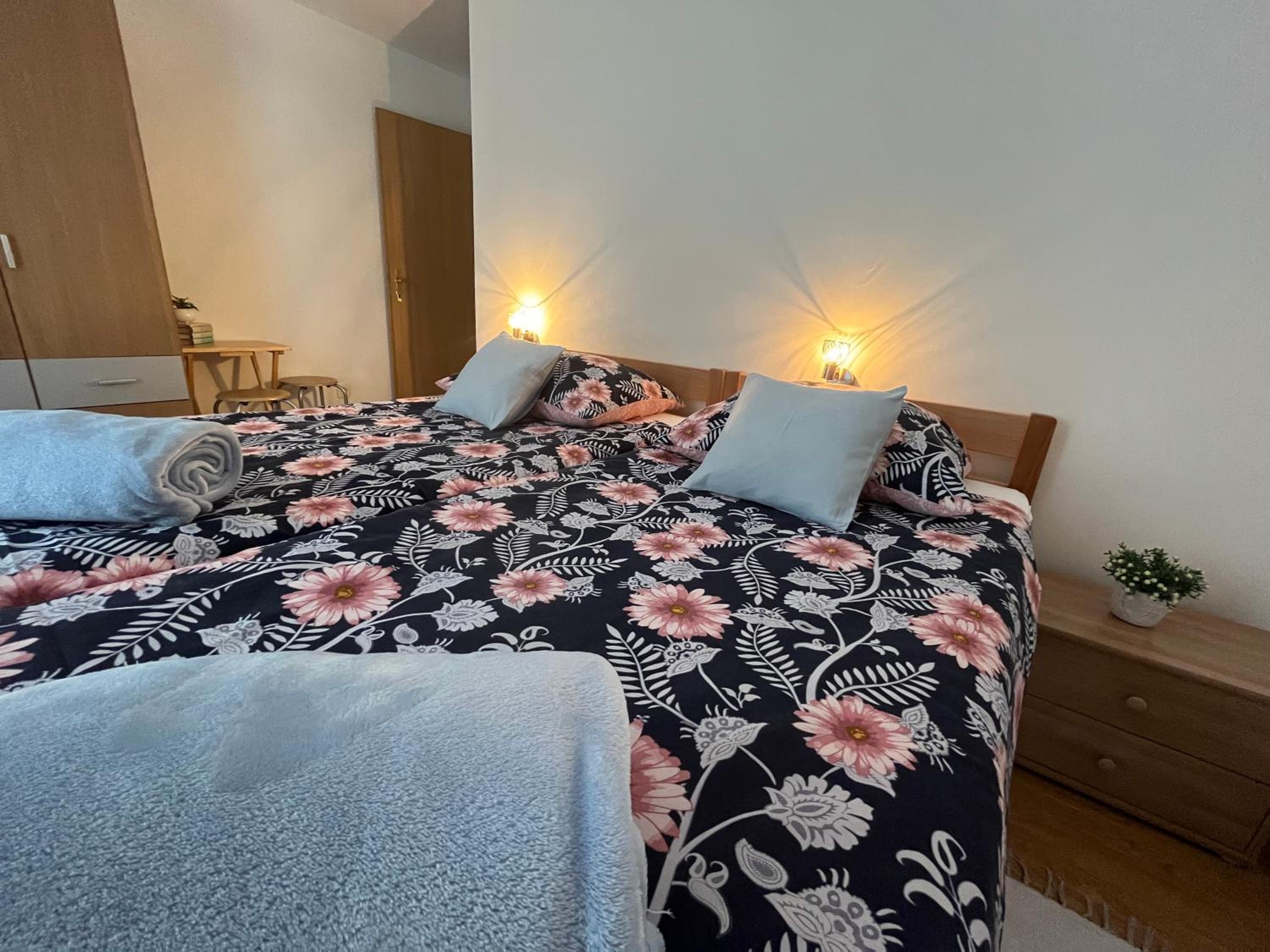 Two-Bedroom Holiday Home - Photo 19