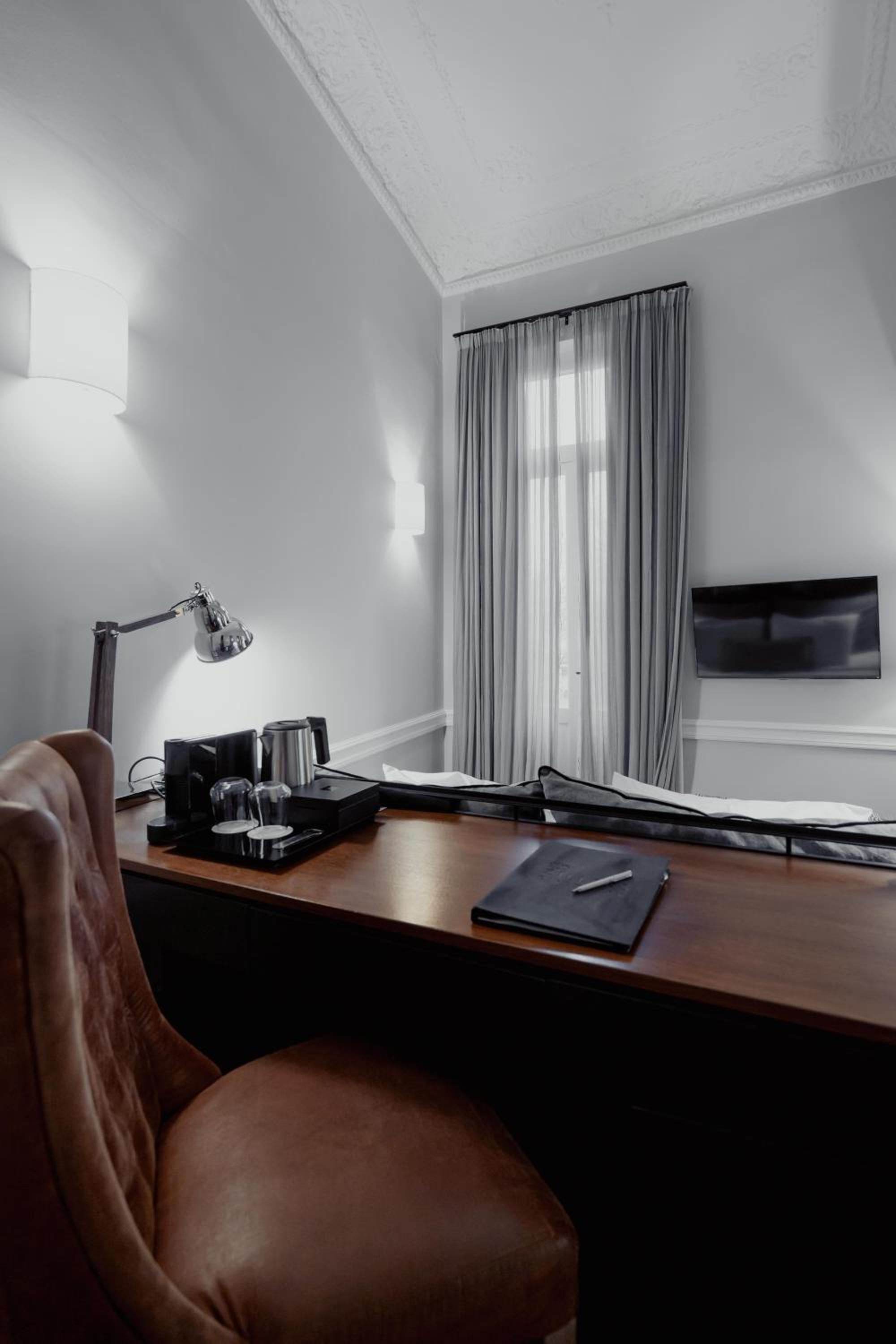 Junior Suite with Acropolis View photo 3