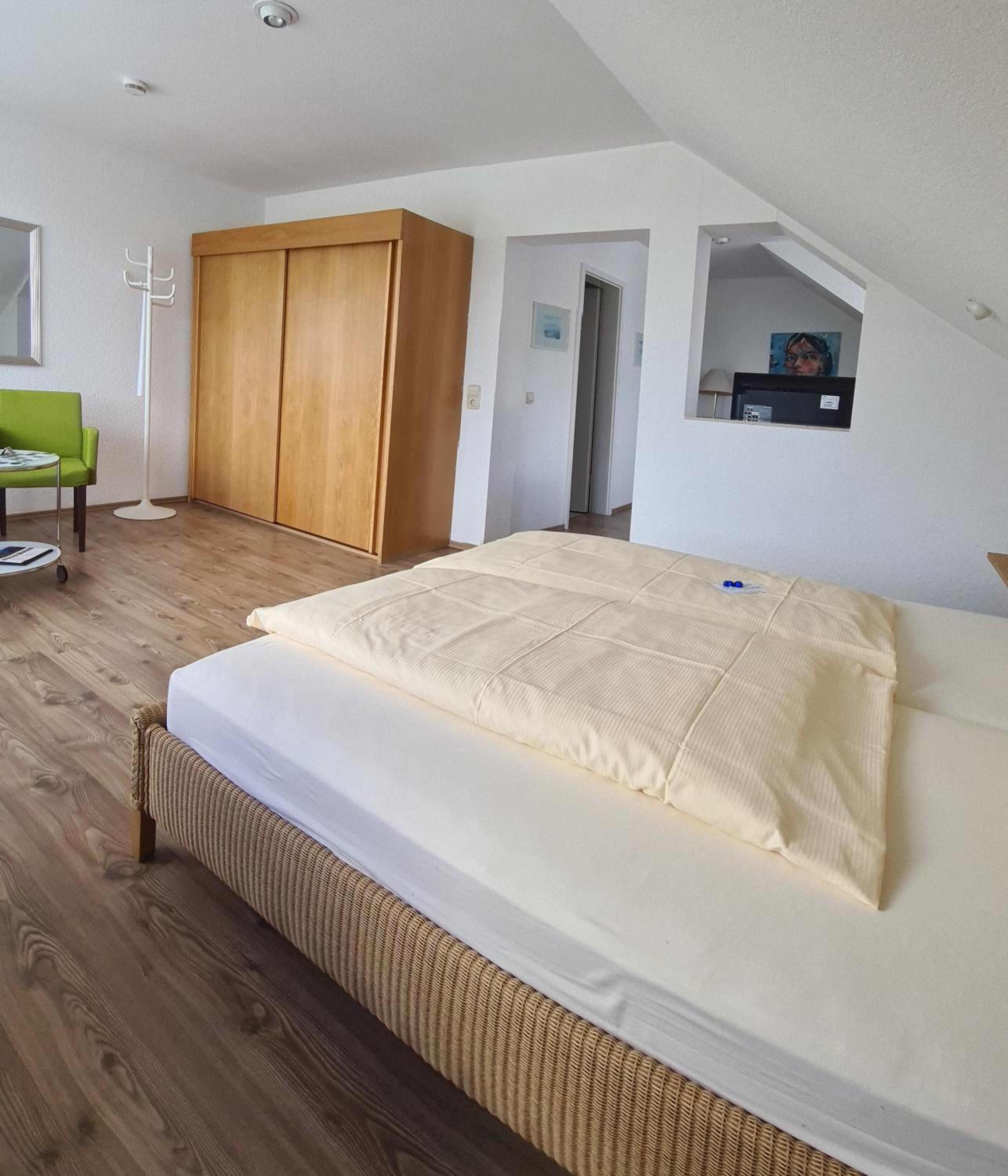Triple Room (2 Adults + 1 Child) - Photo 2