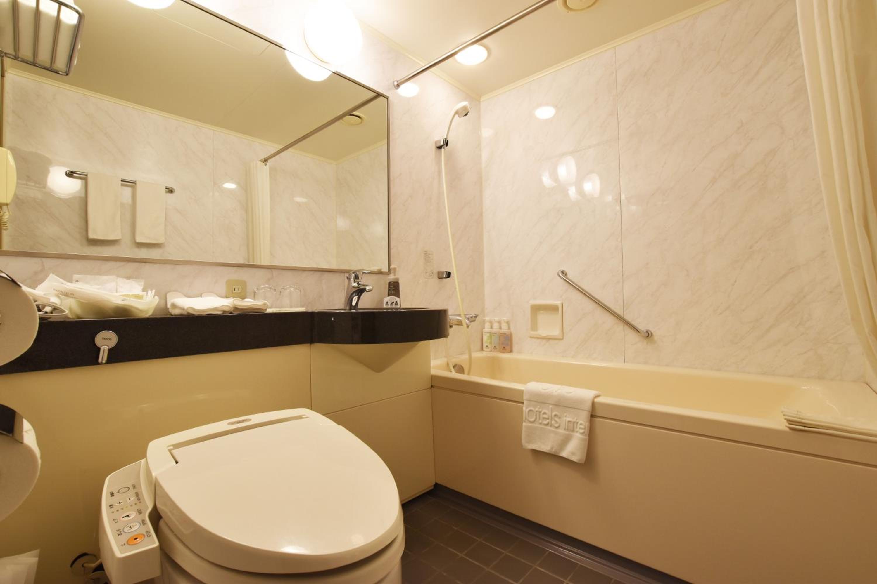 Deluxe Twin Room - Non-Smoking photo 3