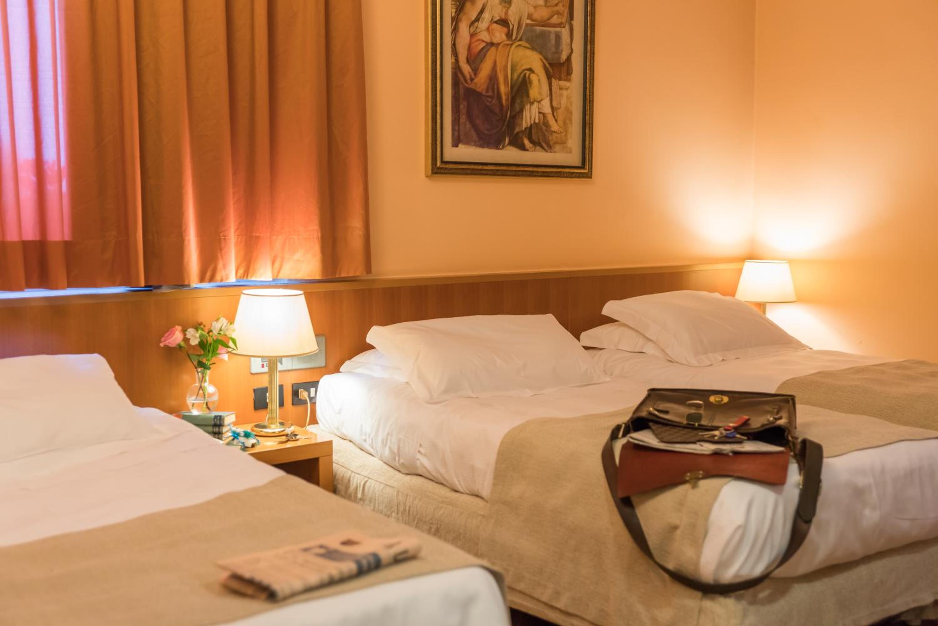Triple Room - Photo 8
