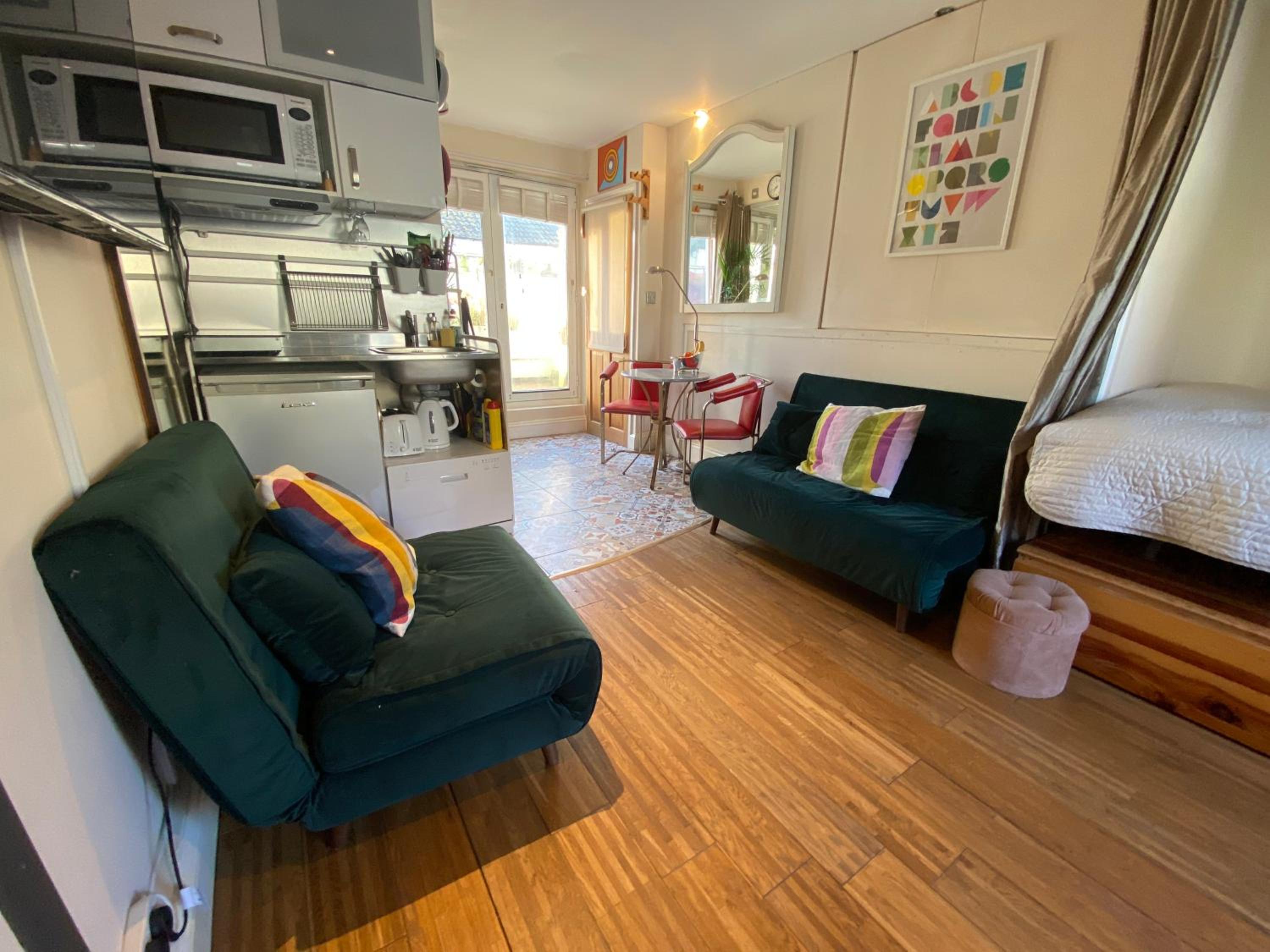 Studio Apartment with Sea View photo 1