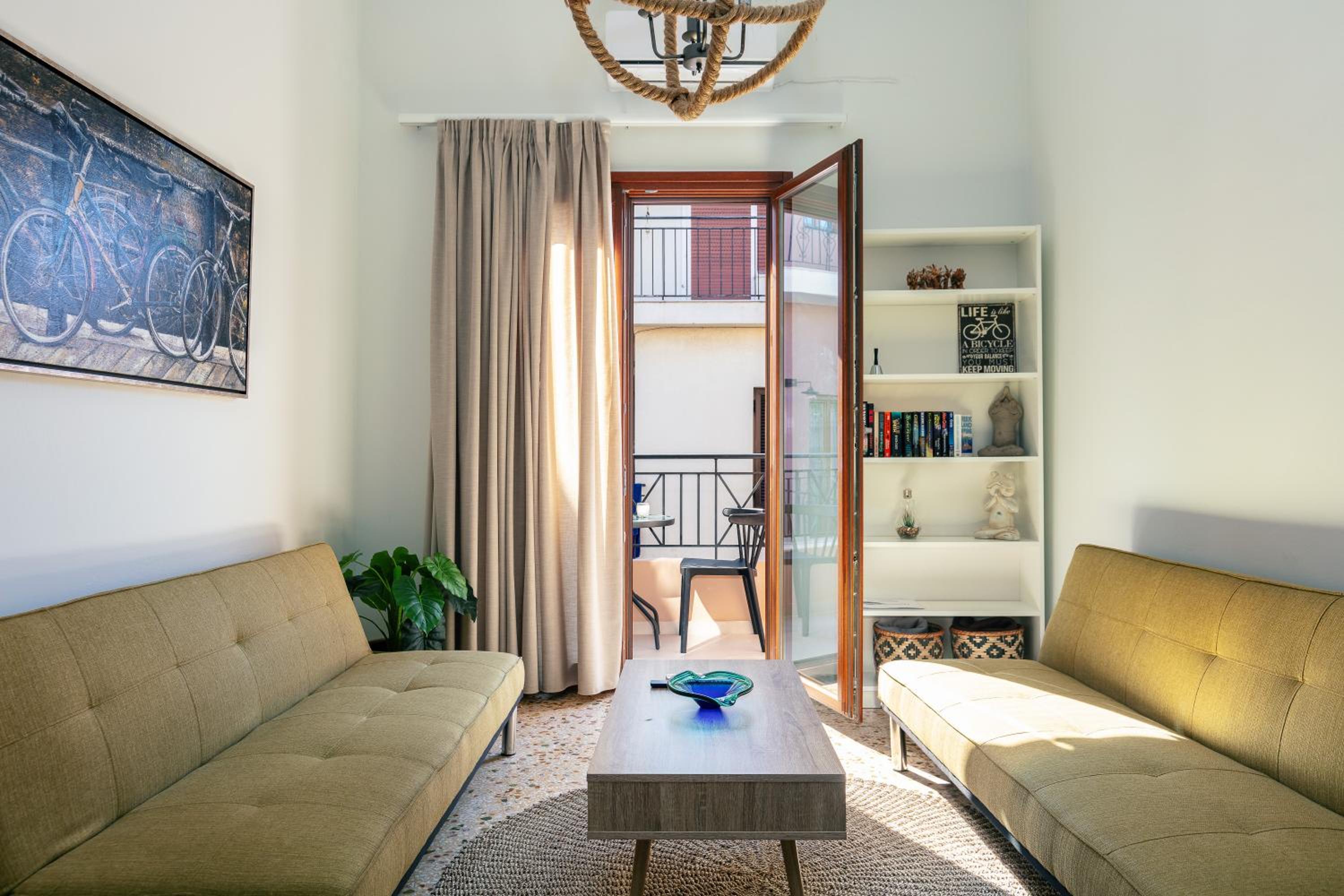 Two-Bedroom Apartment with Old Town View