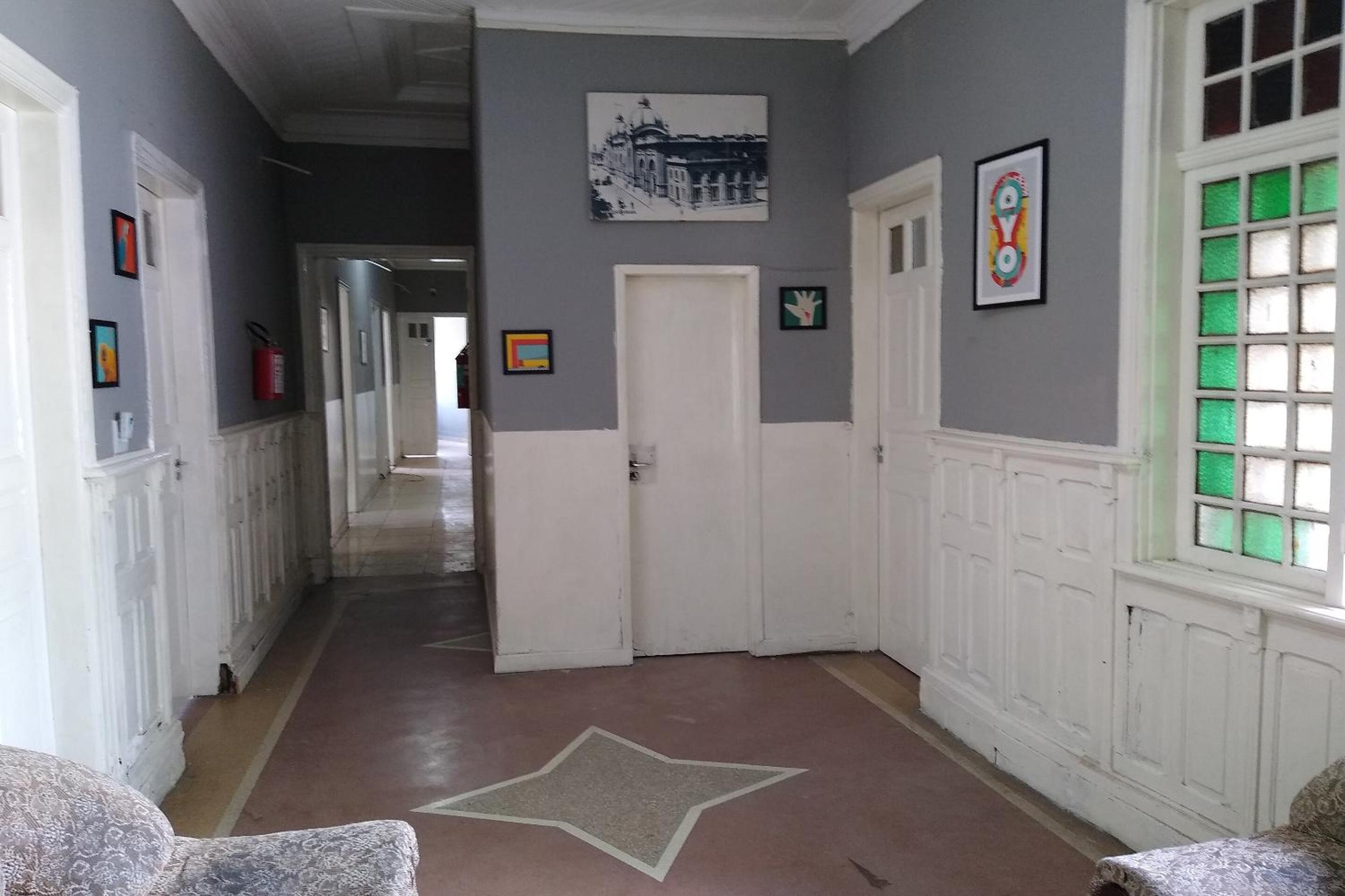 Quintuple Room (1 Double bed + 3 Single bed) - Photo 8