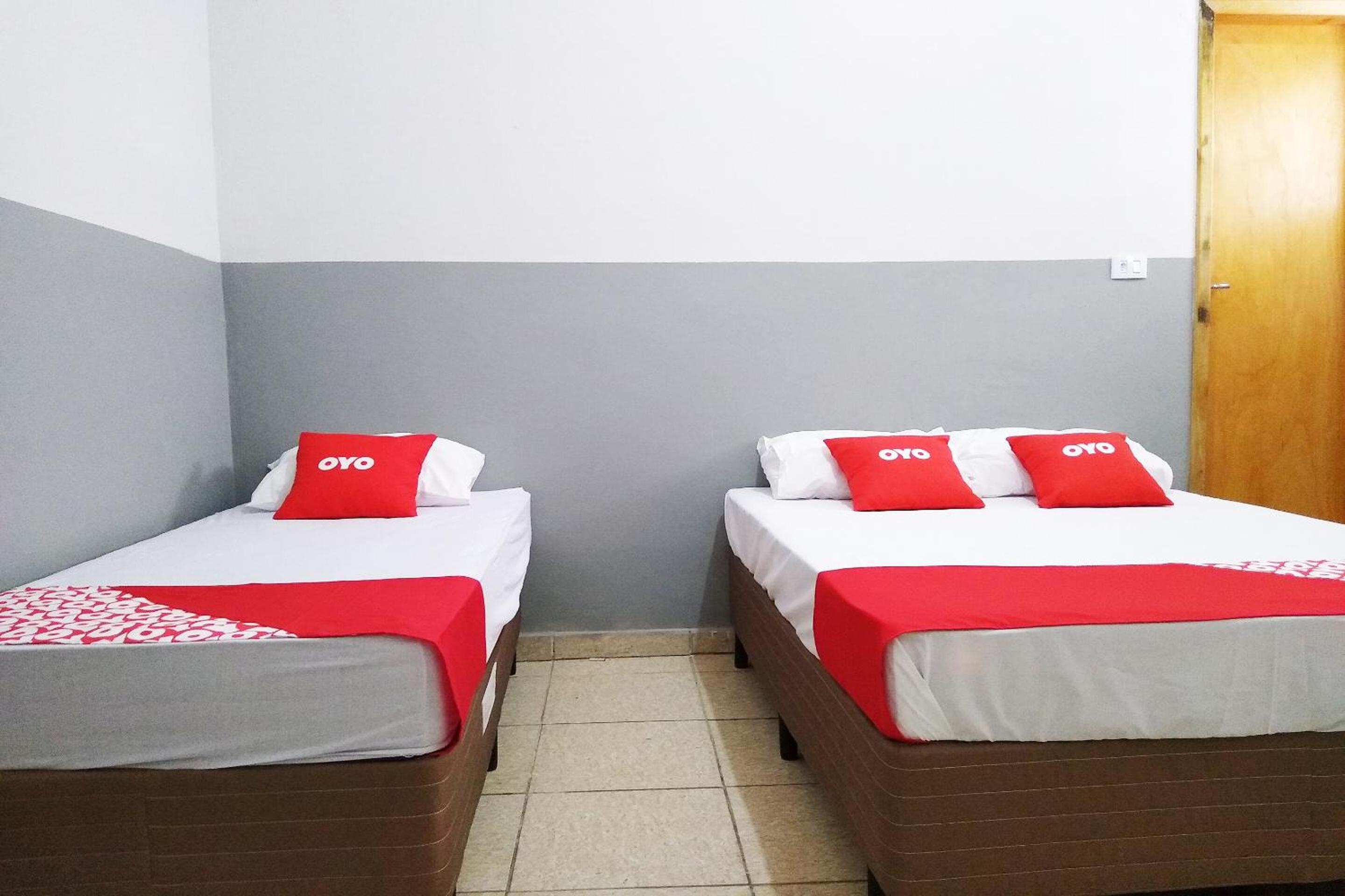 Triple Room (1 Double bed + 1 Single bed) - Photo 8