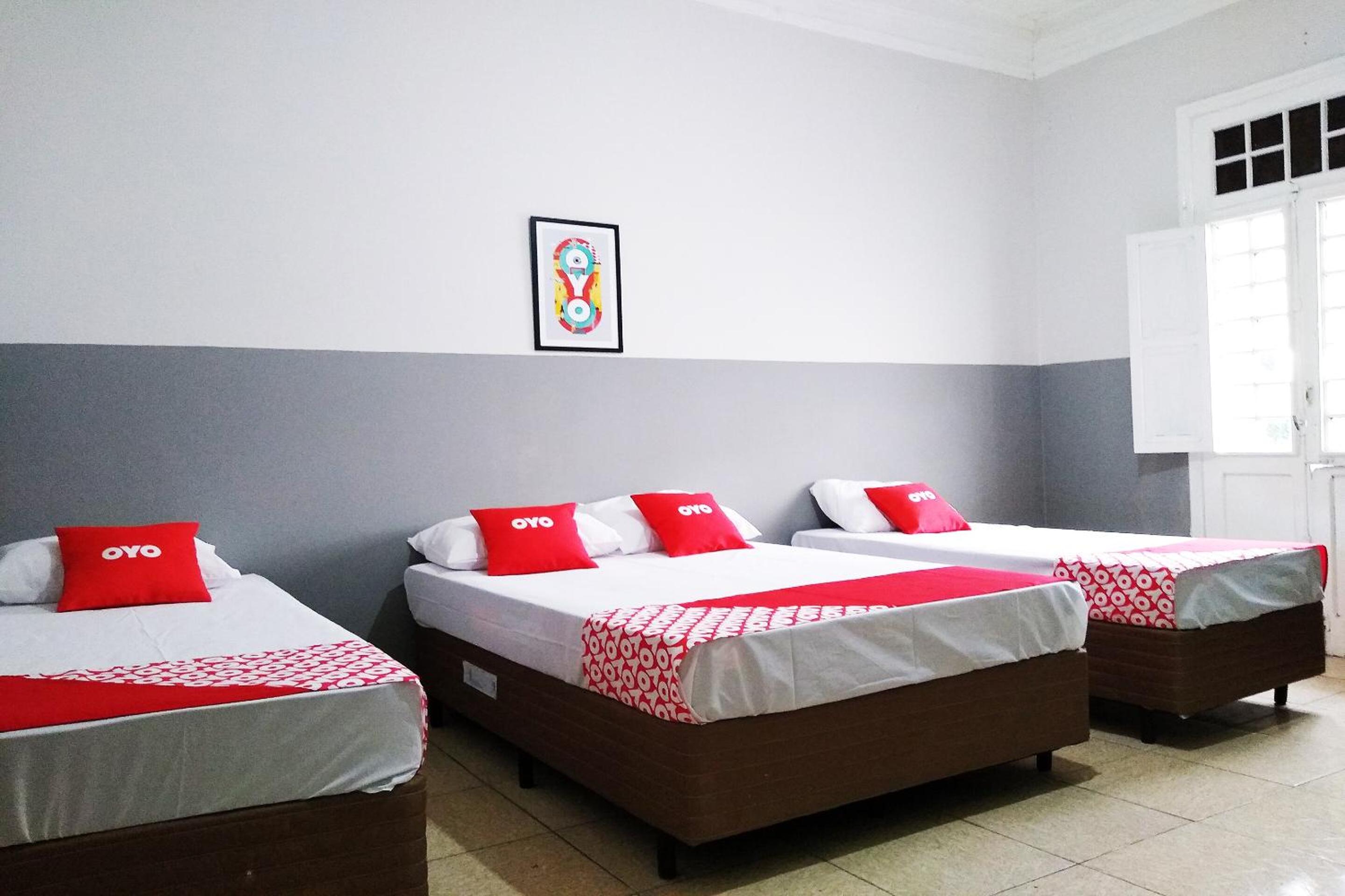 Quintuple Room (1 Double bed + 3 Single bed) - Photo 4