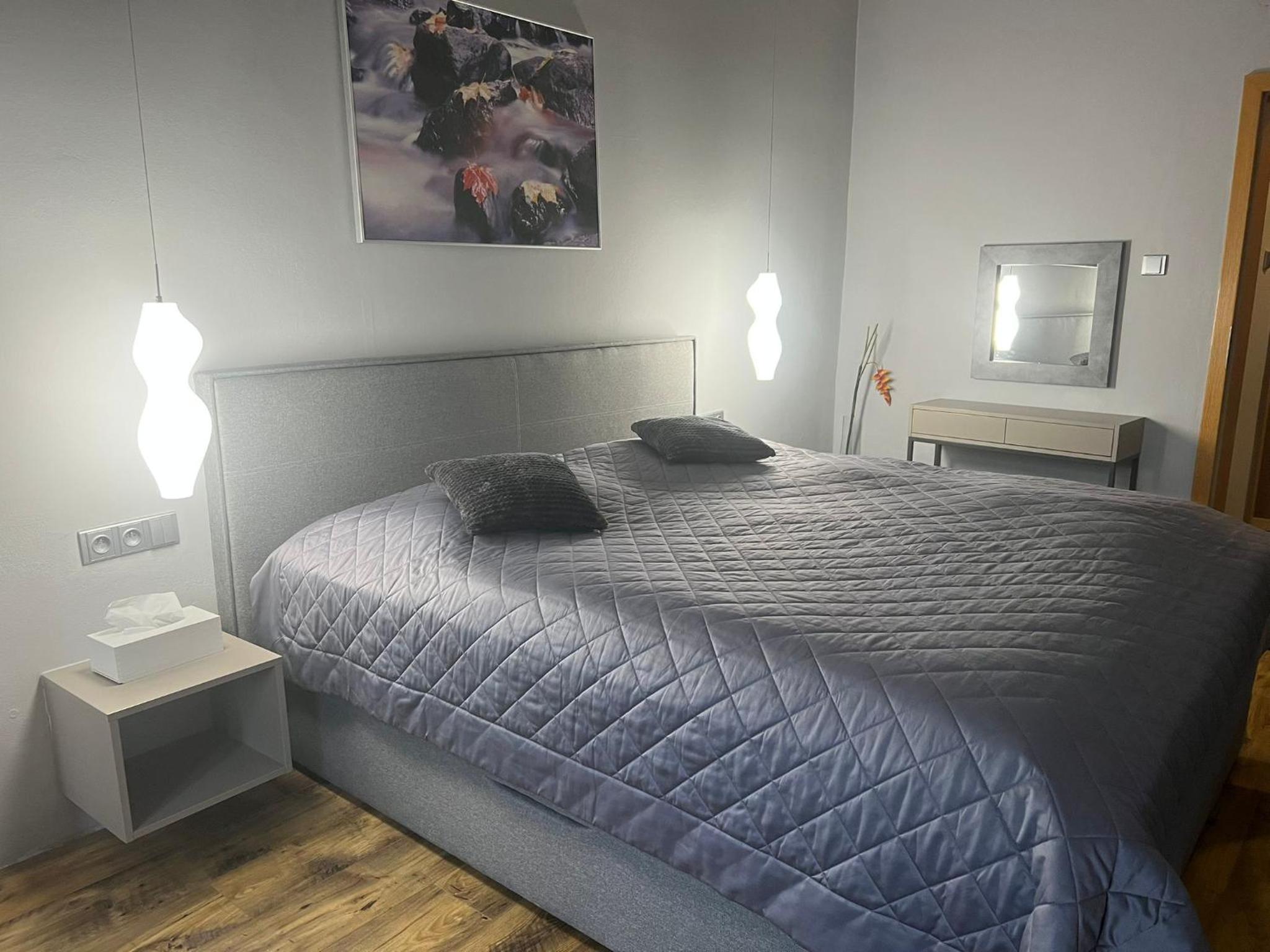 Deluxe Double Room - Photo 11