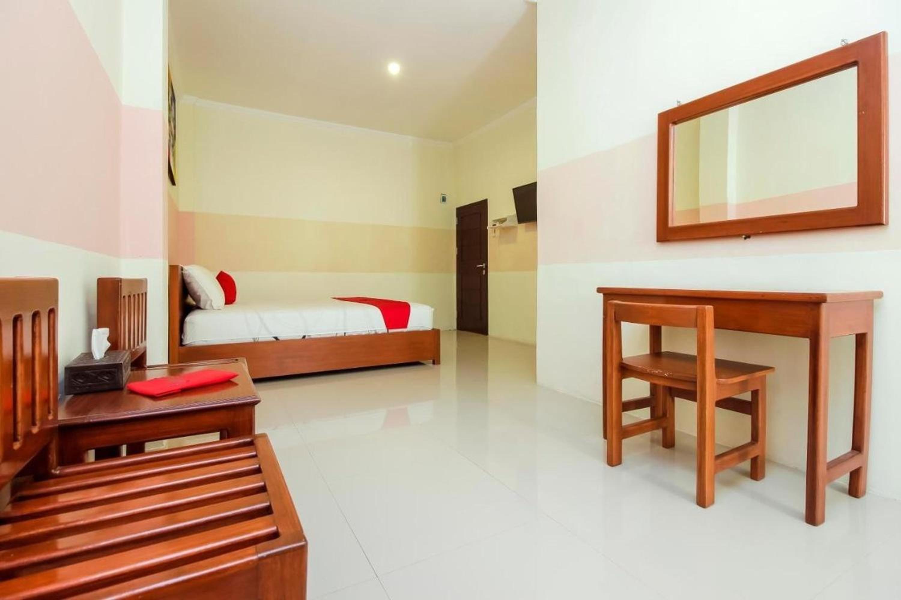 Deluxe Room - Photo 18