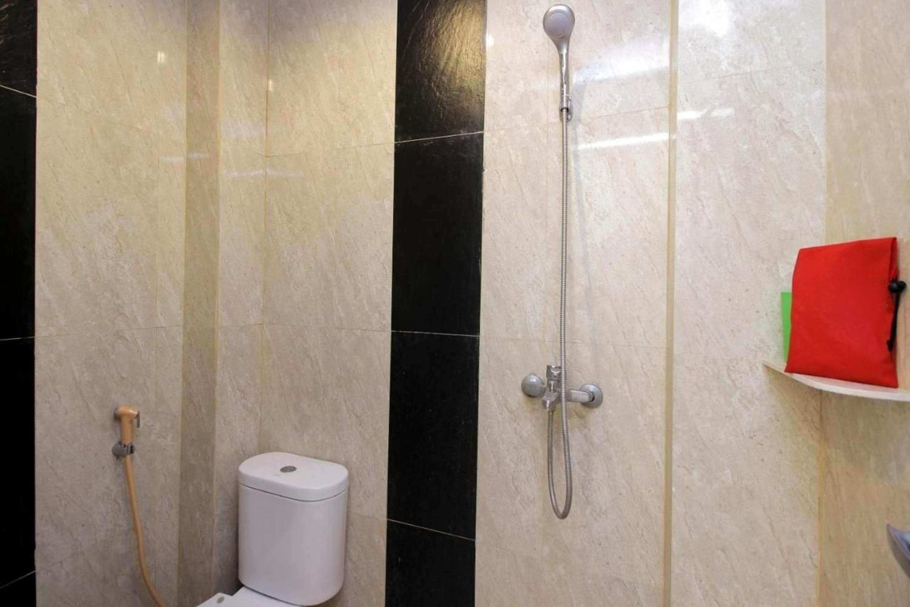 Deluxe Room - Photo 10