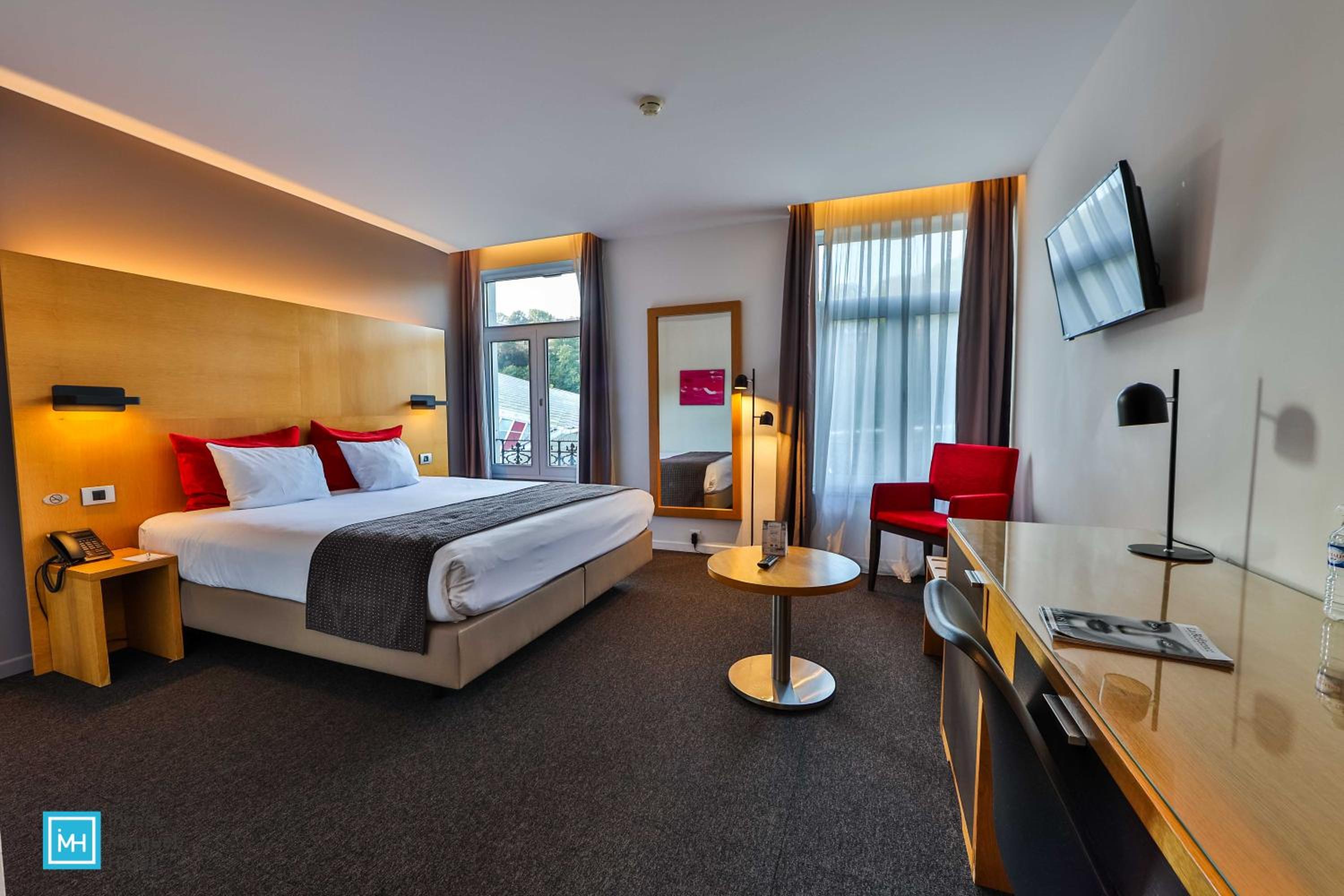 Standard Double Room - Photo 18