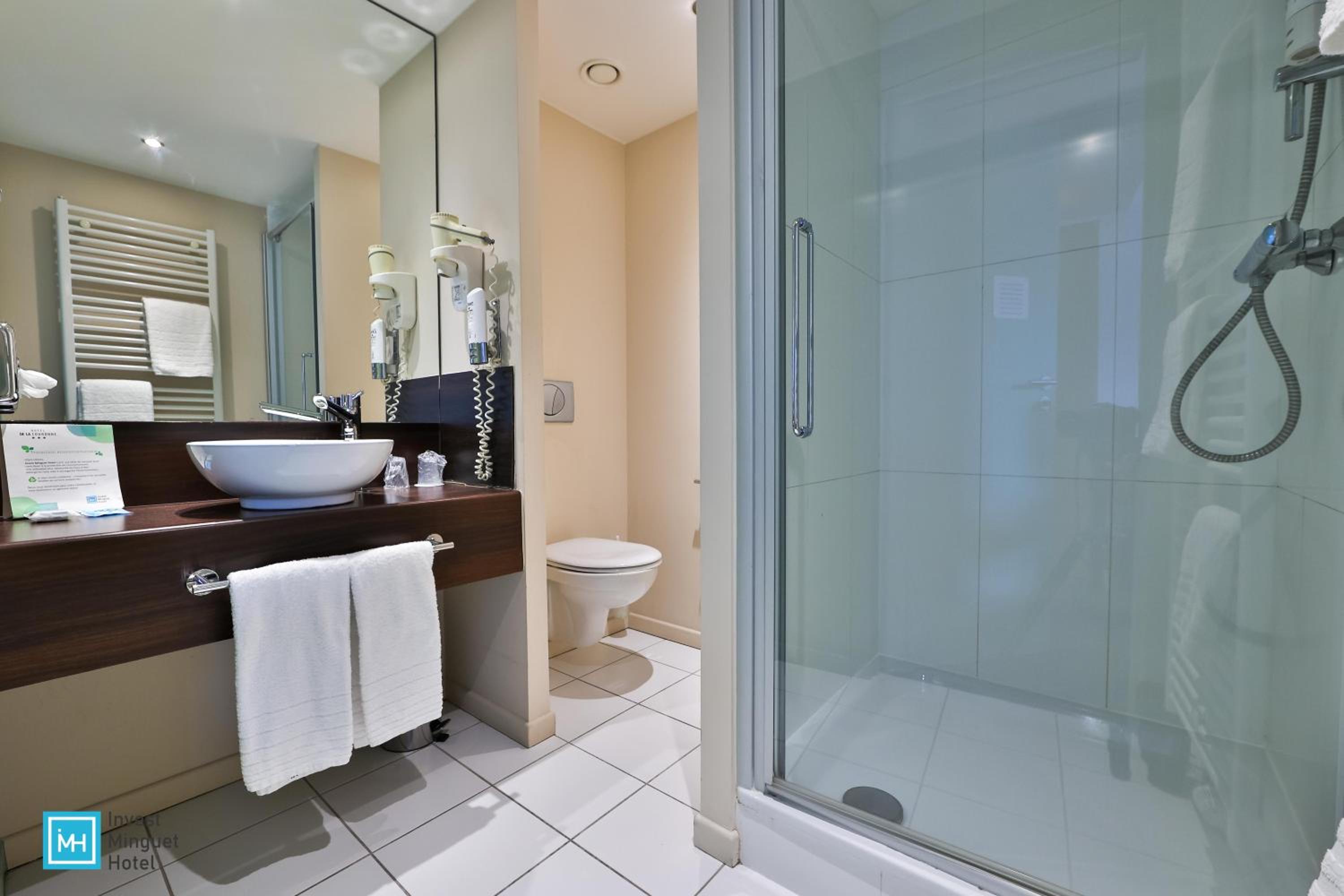 Standard Double Room - Photo 6