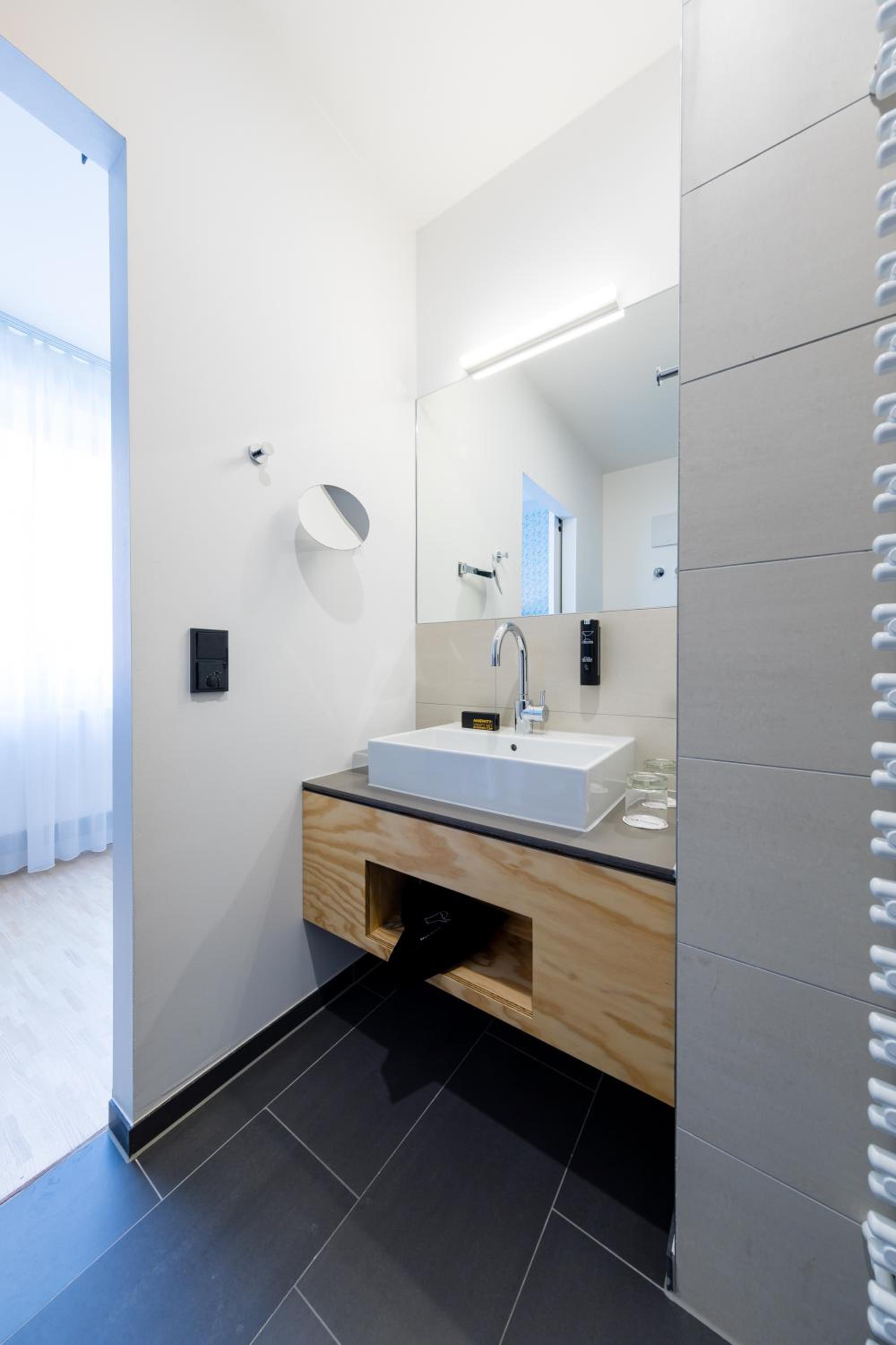 Single Room photo 3