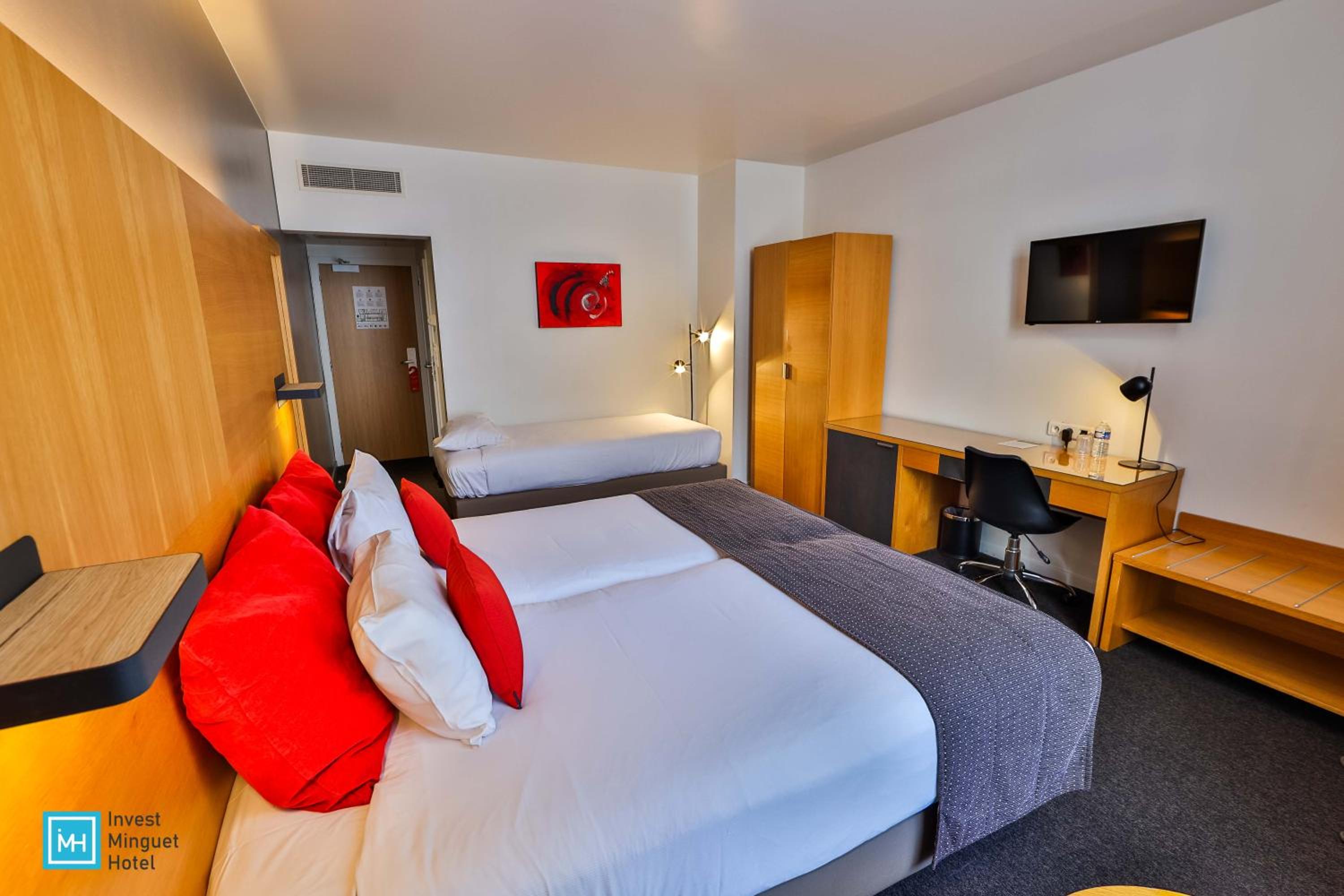 Standard Triple Room - Photo 12