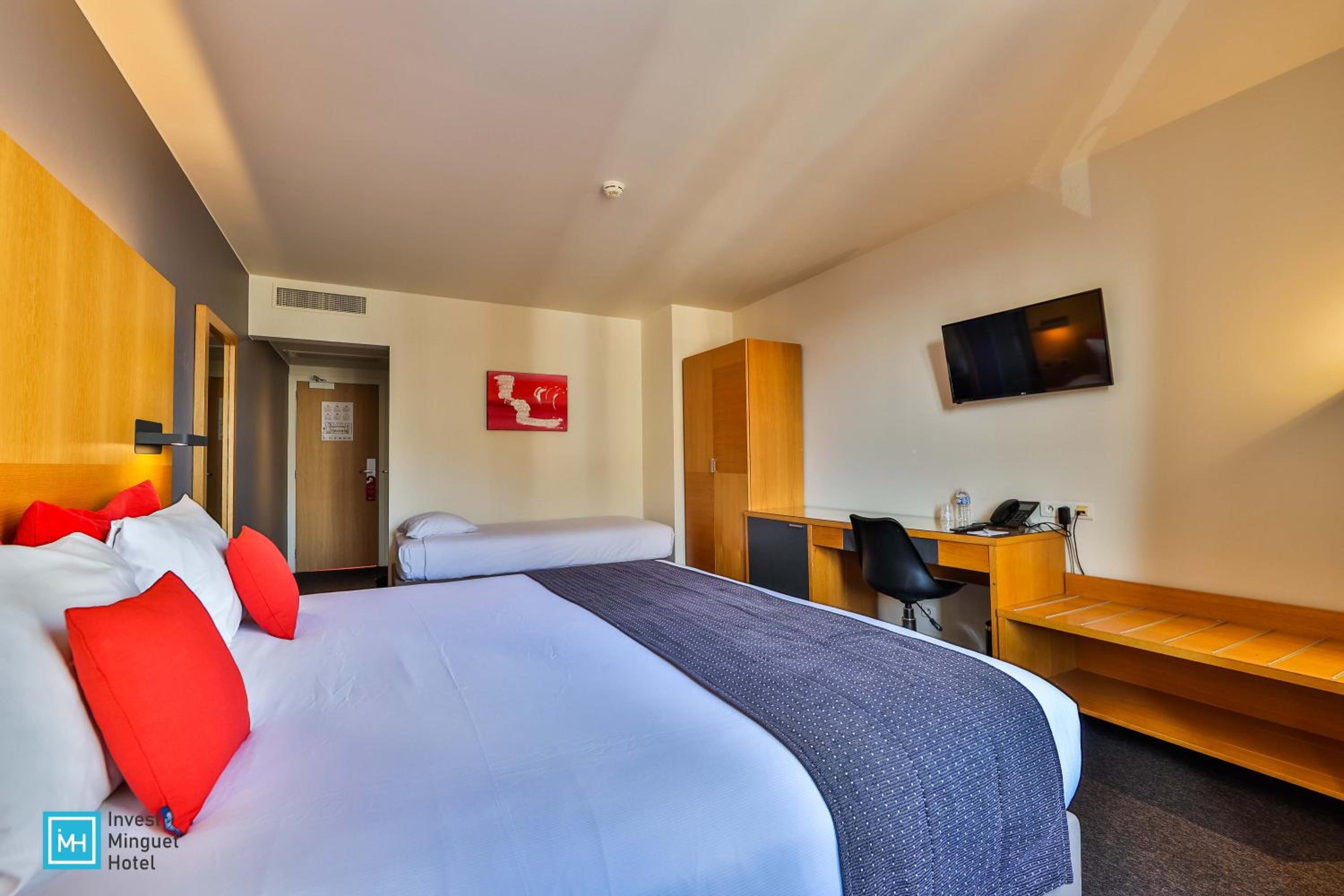 Standard Triple Room - Photo 2