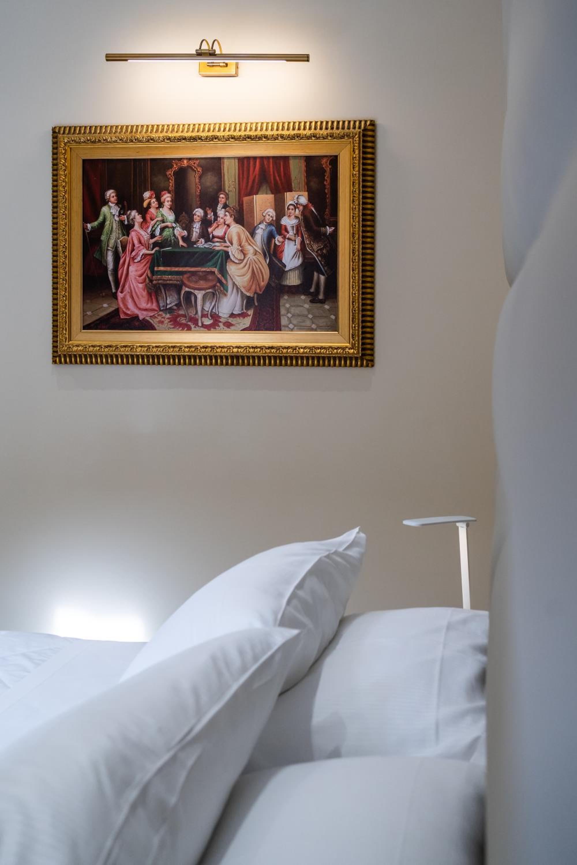 Deluxe Double or Twin Room photo 2