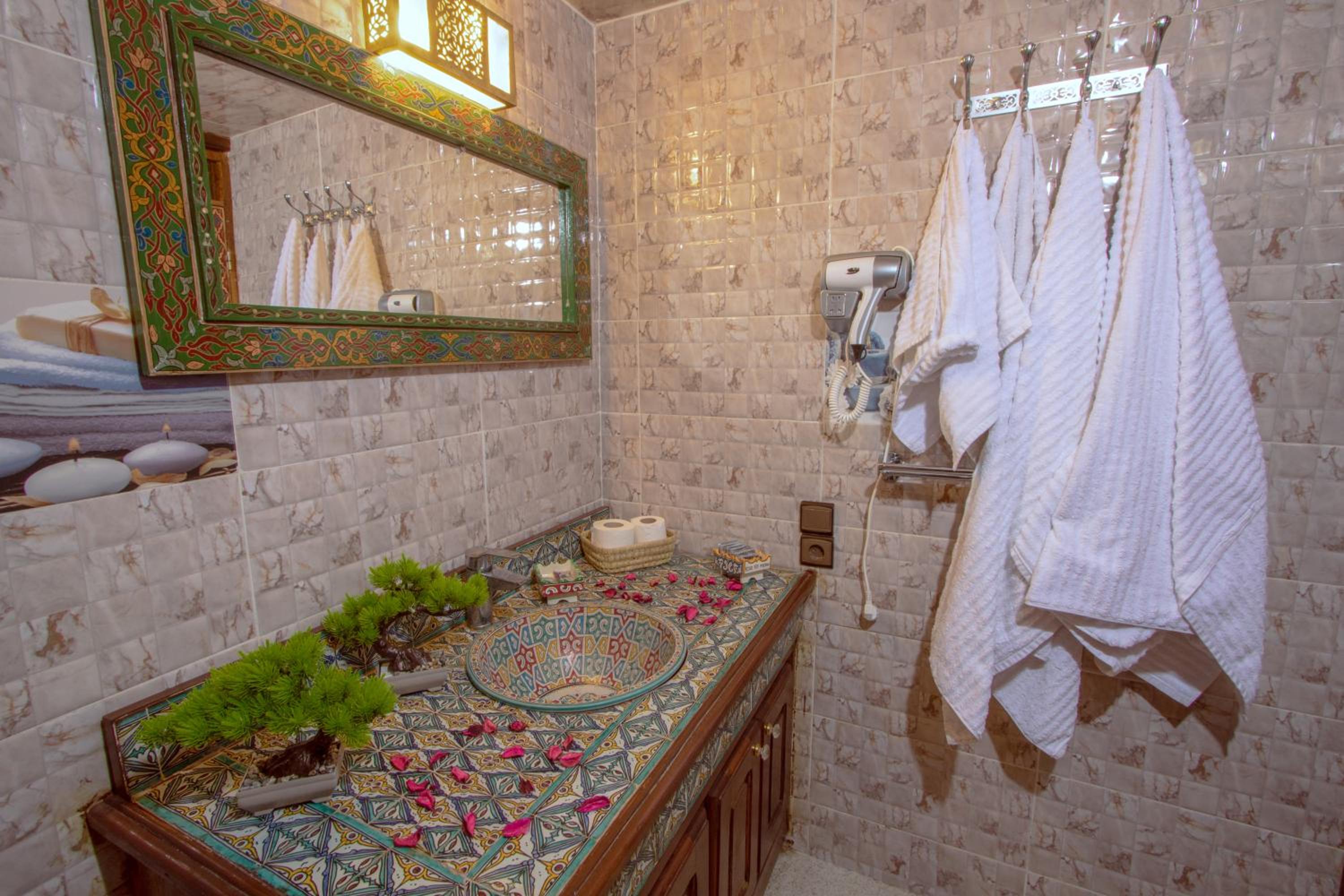 Superior Suite - Photo 4