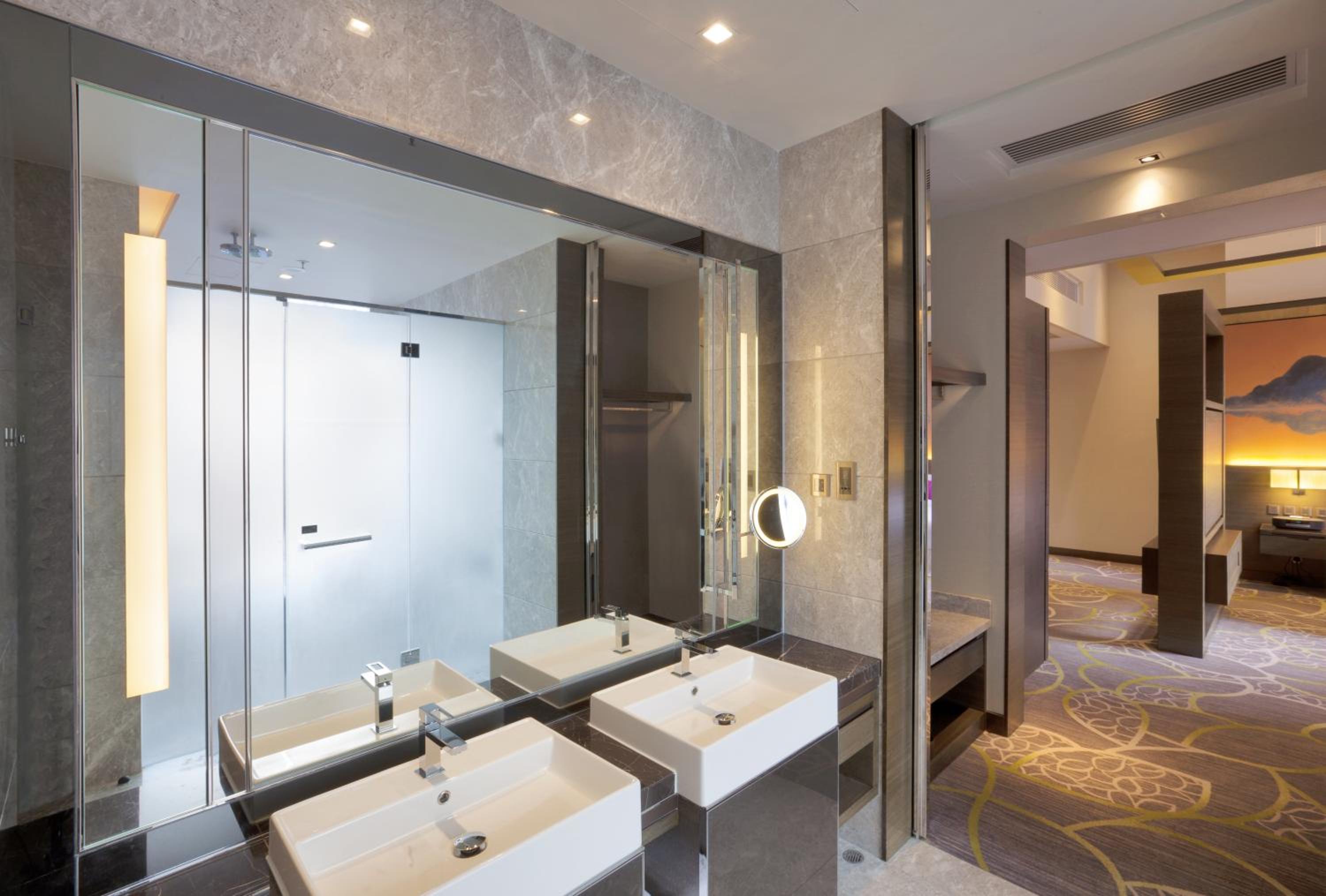 Junior King Suite with City View and Terrace Access Junior King Suite with City View and Terrace Access